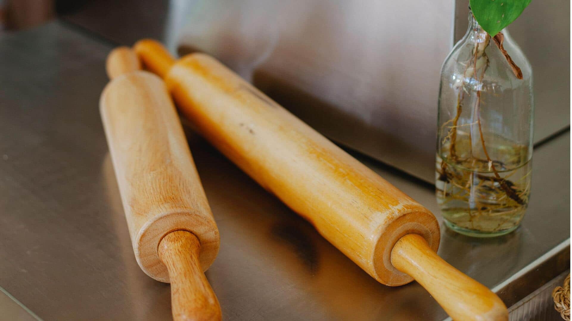 Penggunaan tak terduga untuk rolling pin kayu