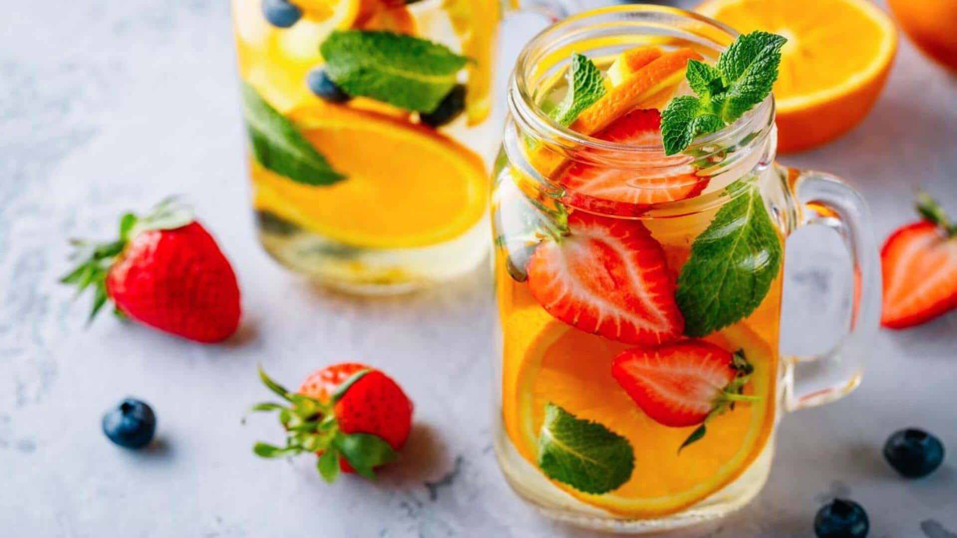 Mengubah Buah menjadi Infused Water yang Segar di Rumah