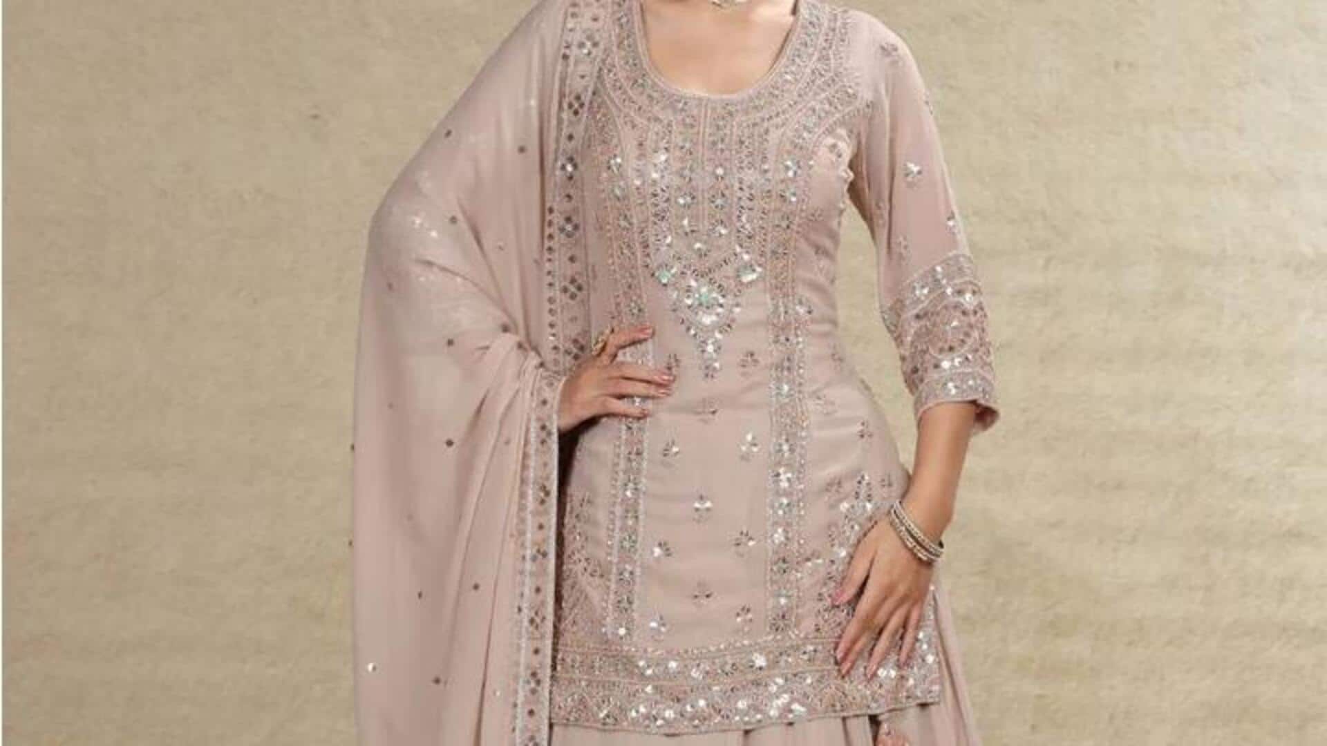 Lehenga tone-on-tone: Elegansi subtil untuk pakaian perayaan