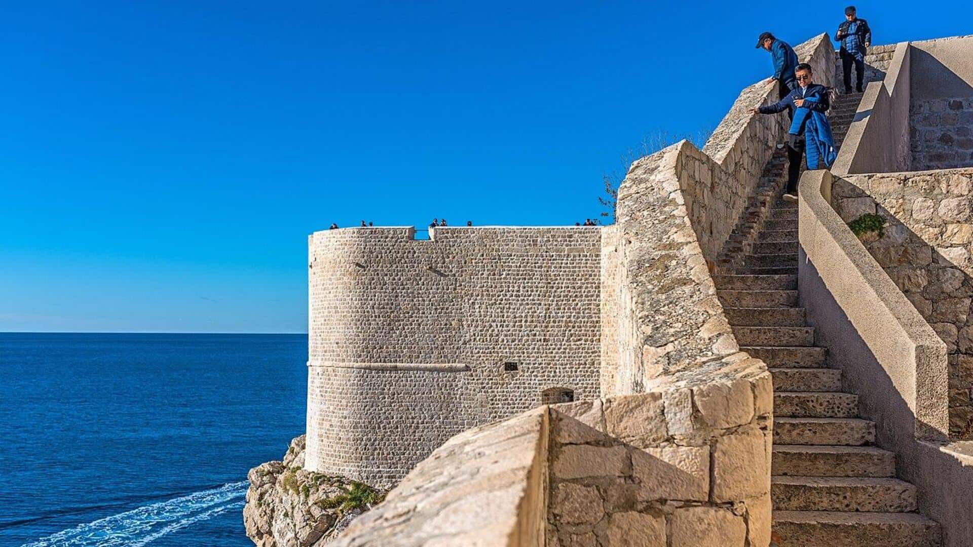 Menjelajahi Tembok Kuno dan Pemandangan Indah Dubrovnik