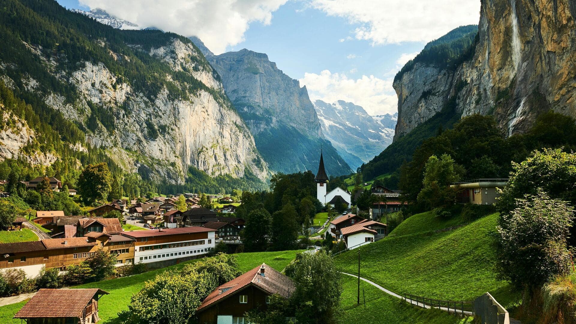 Temukan Desa Pengrajin Tersembunyi di Pegunungan Alpen Swiss