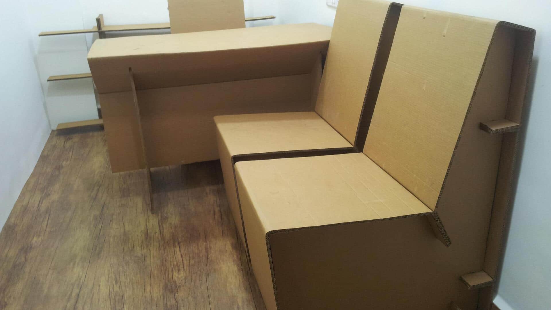 Ubah kardus menjadi furnitur fungsional Ubah kardus menjadi furnitur fungsional