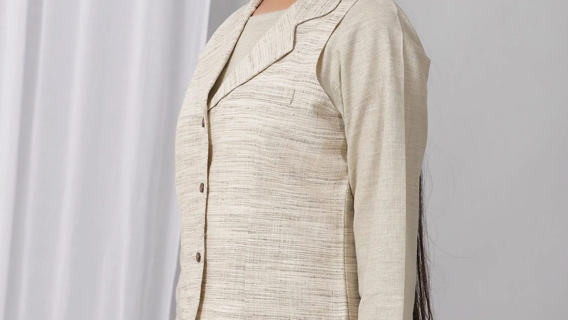 Blazer Khadi: Pernyataan mode yang cantik dan berkelanjutan