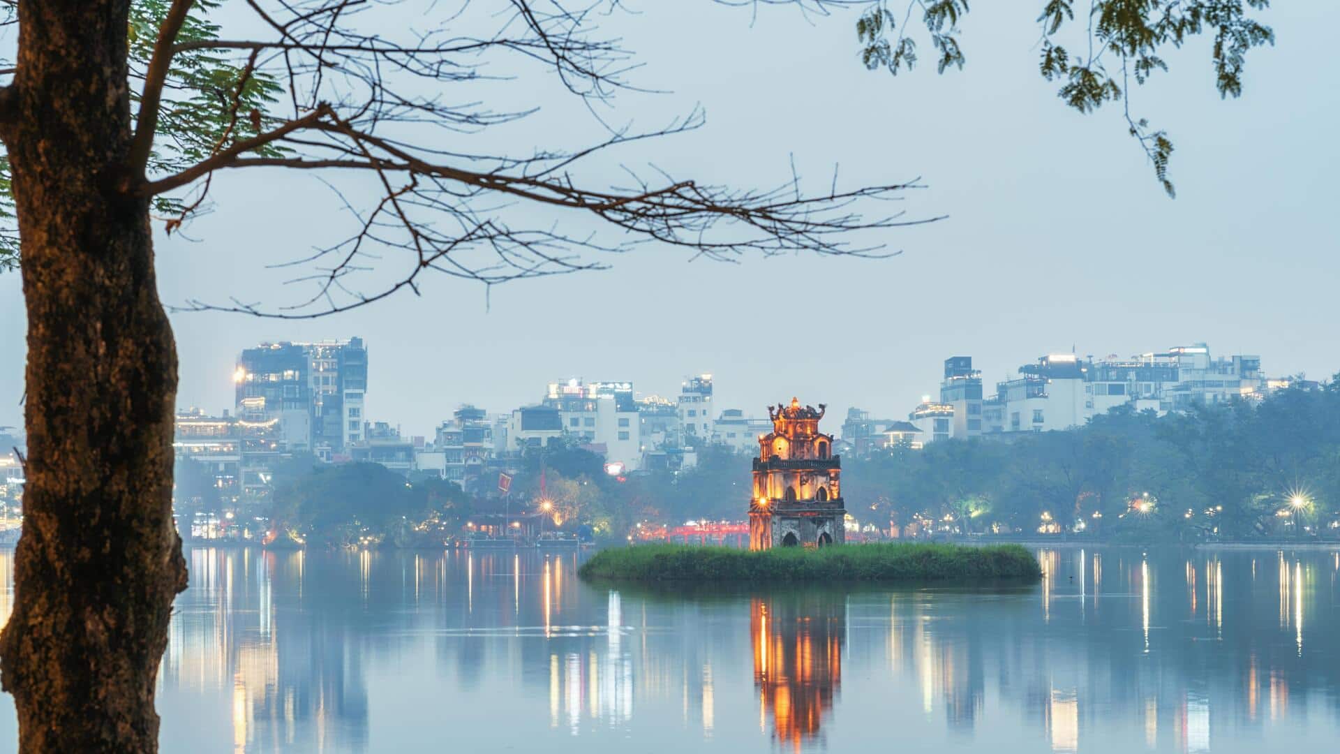 Menjelajahi Taman Rahasia di Hanoi Menjelajahi Taman Rahasia di Hanoi
