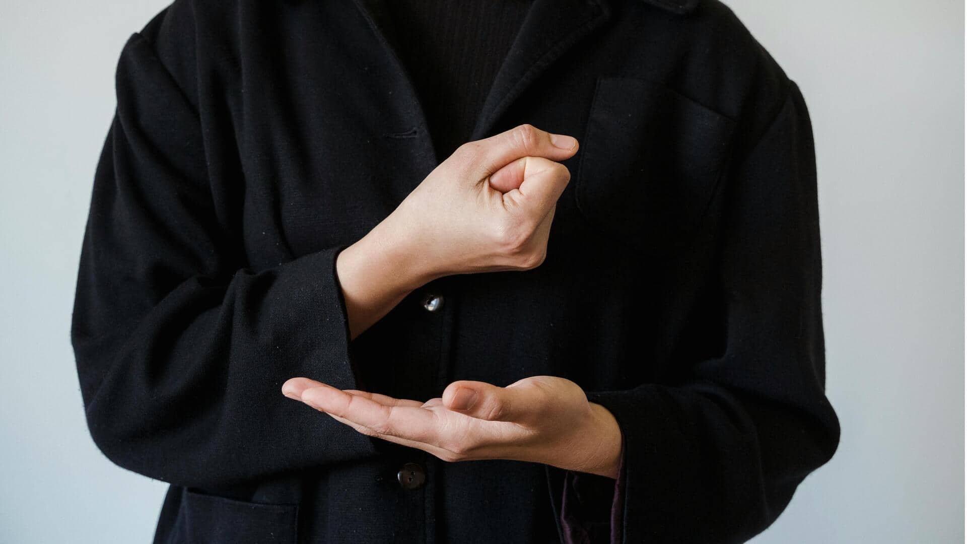 Tantangan dalam Menerjemahkan Bahasa tanpa Skrip secara Daring