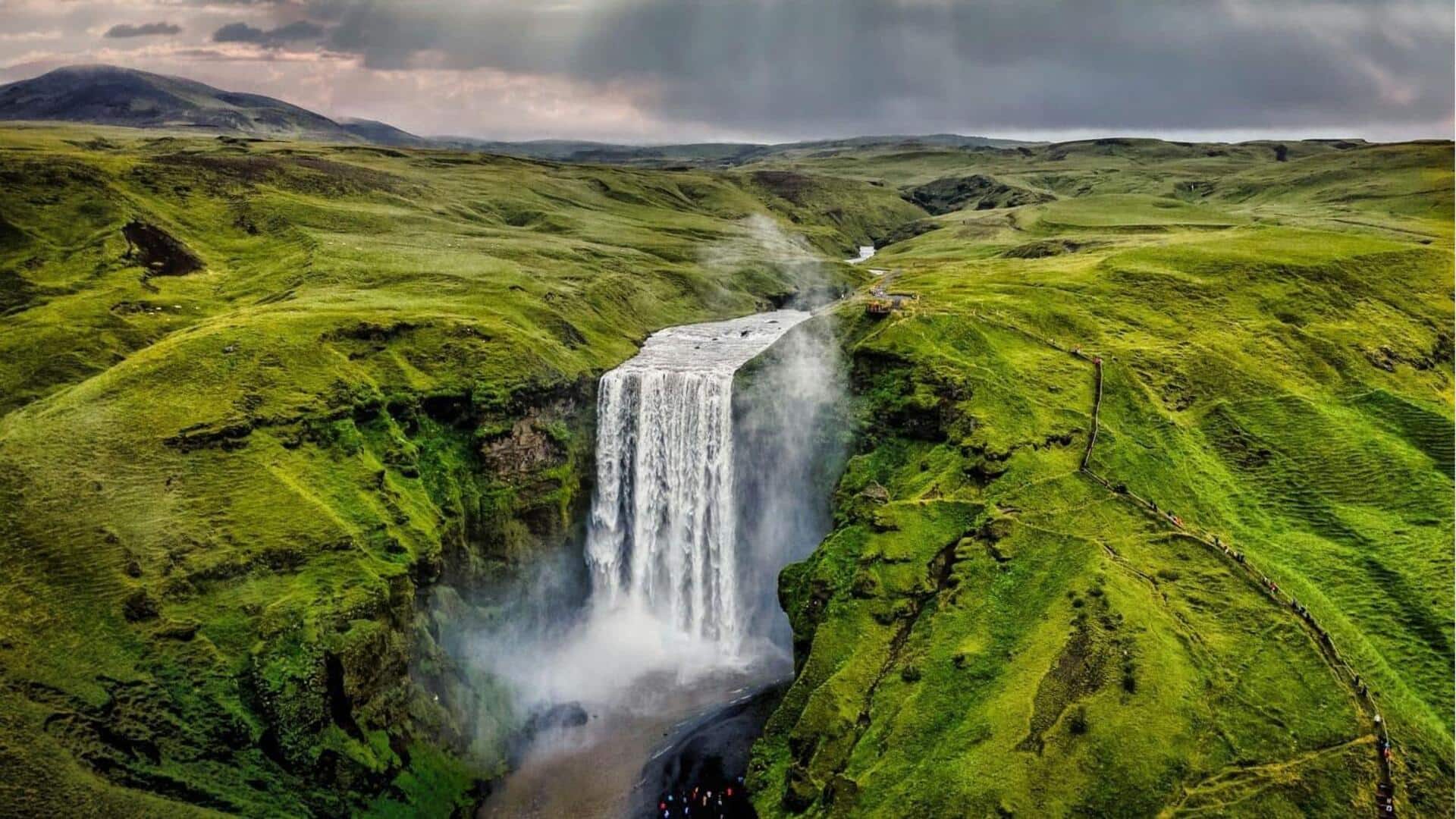 Tambahkan air terjun megah Islandia ke rencana perjalanan Anda