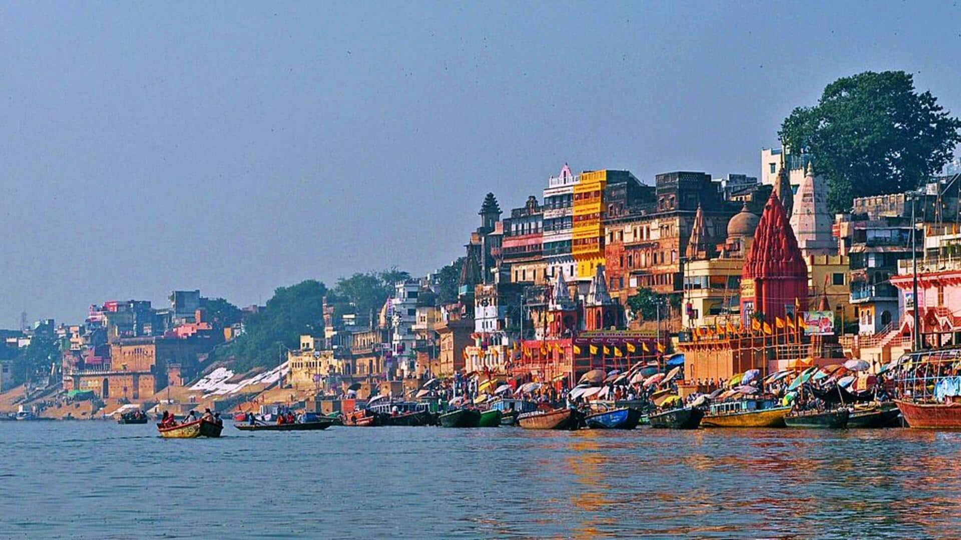 Menjelajahi Ghats Varanasi, India