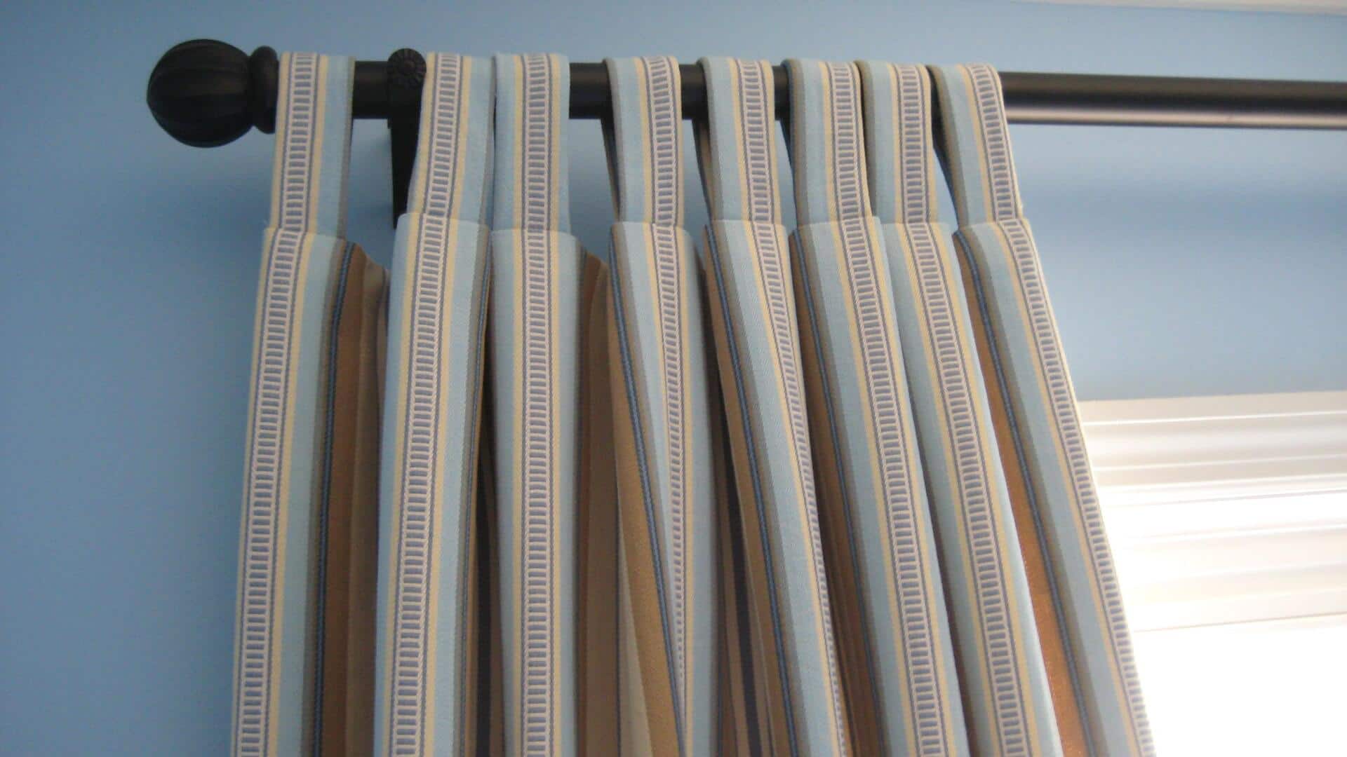 Ubah seprai lama menjadi gorden rumah bergaya