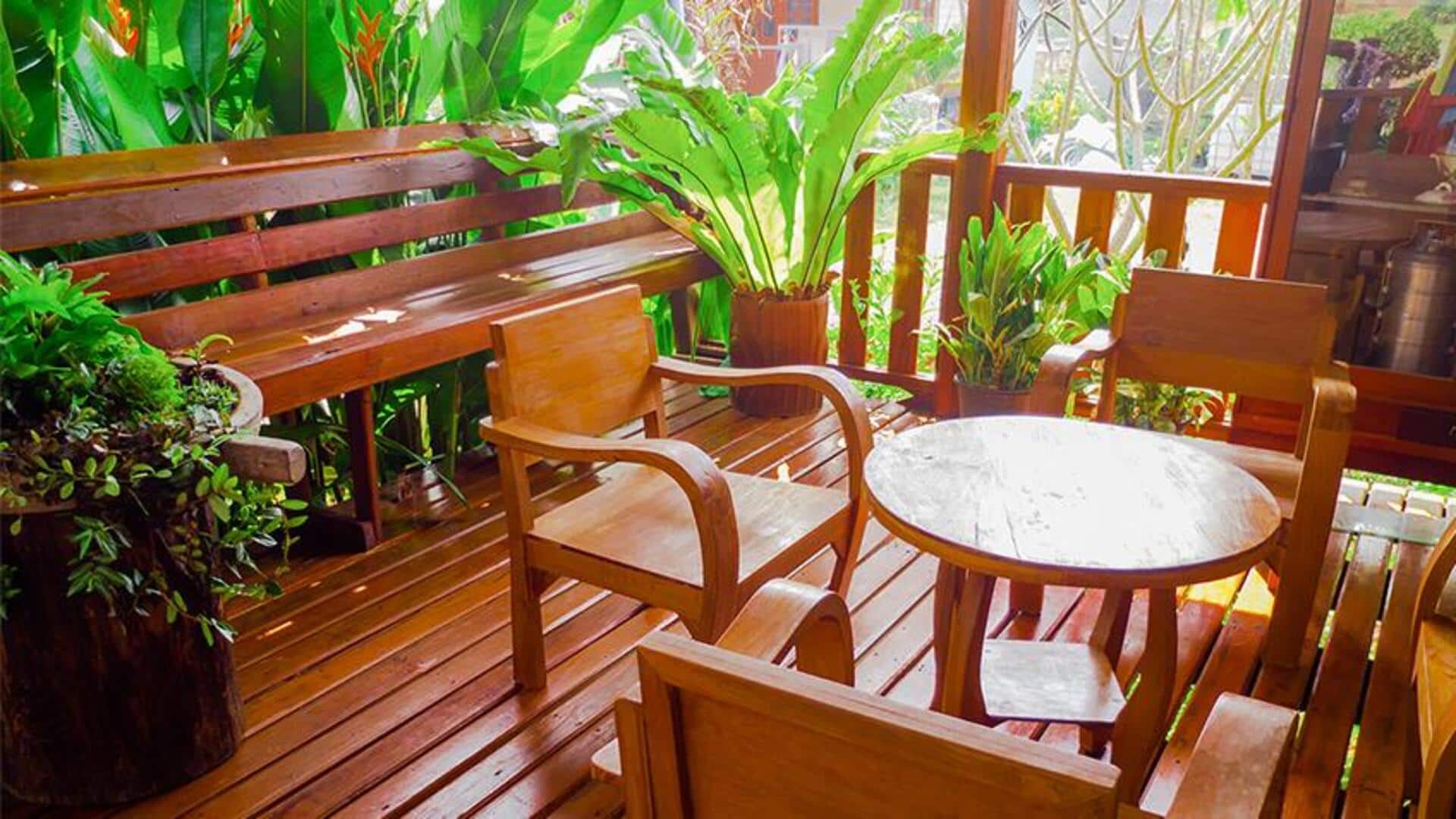 Menghidupkan kembali furnitur kayu dengan minyak zaitun dan lemon