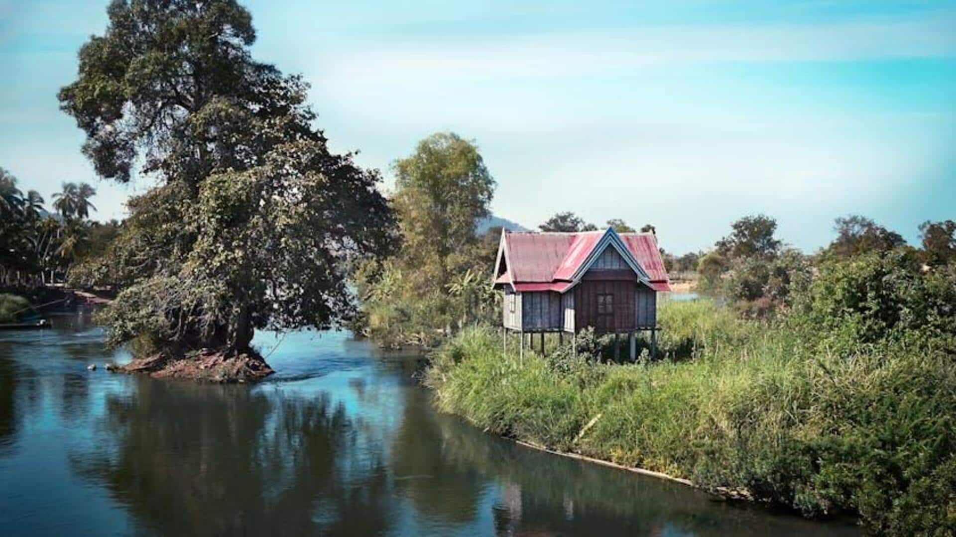 Petualangan Melalui Lanskap Karst dan Sungai di Laos Petualangan Melalui Lanskap Karst dan Sungai di Laos