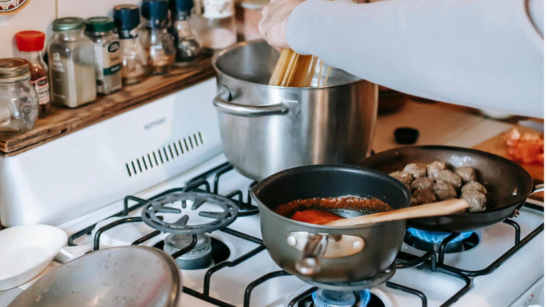 Trik tak terduga untuk efisiensi memasak di kompor