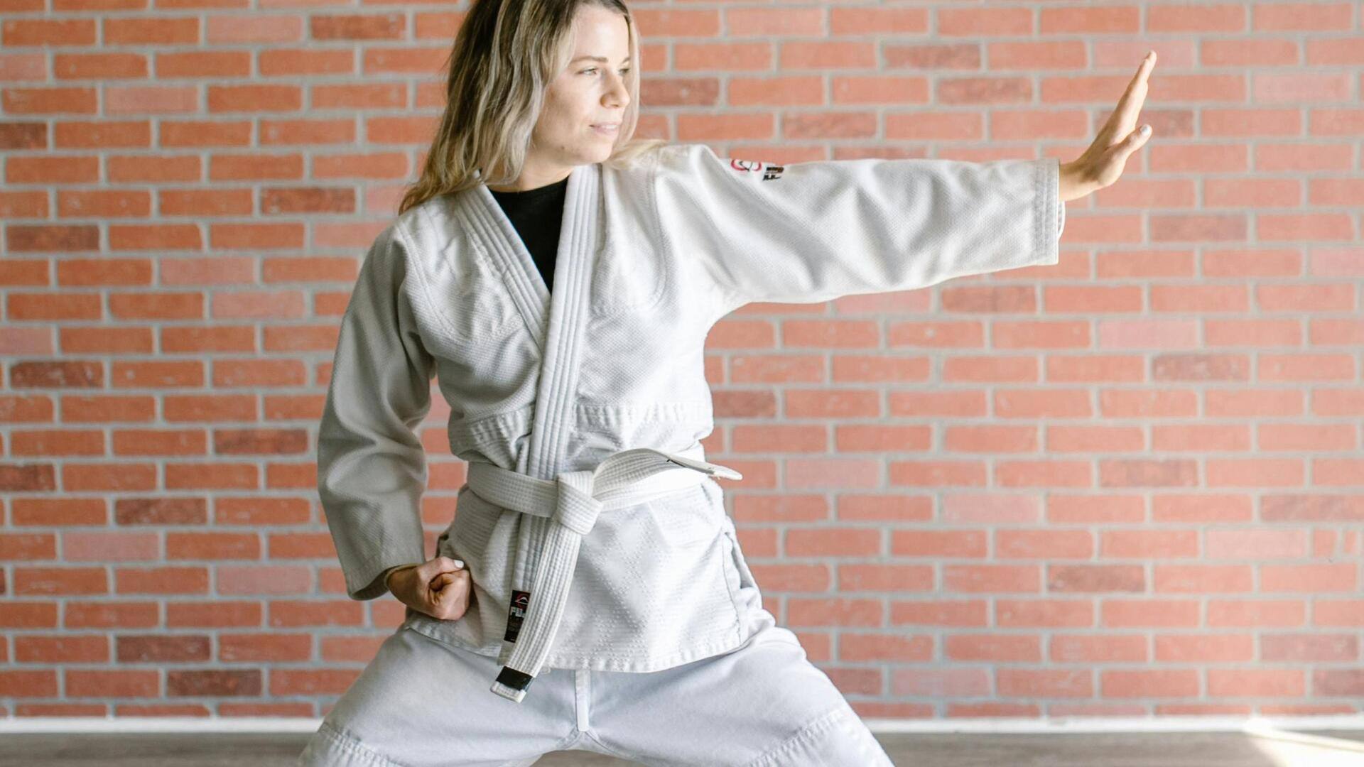 Memahami arti warna sabuk karate