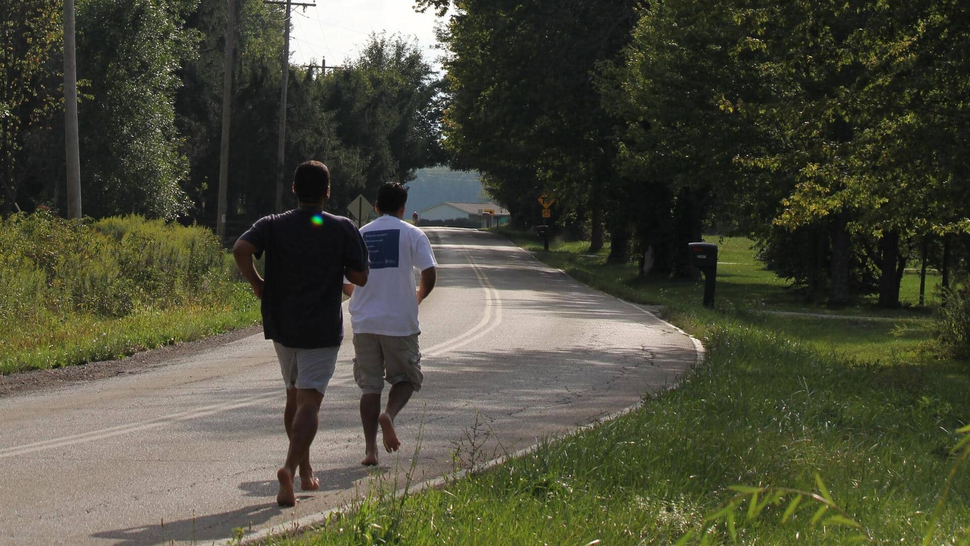 Mengapa pelari jarak jauh memilih berlari telanjang kaki? Lima fakta