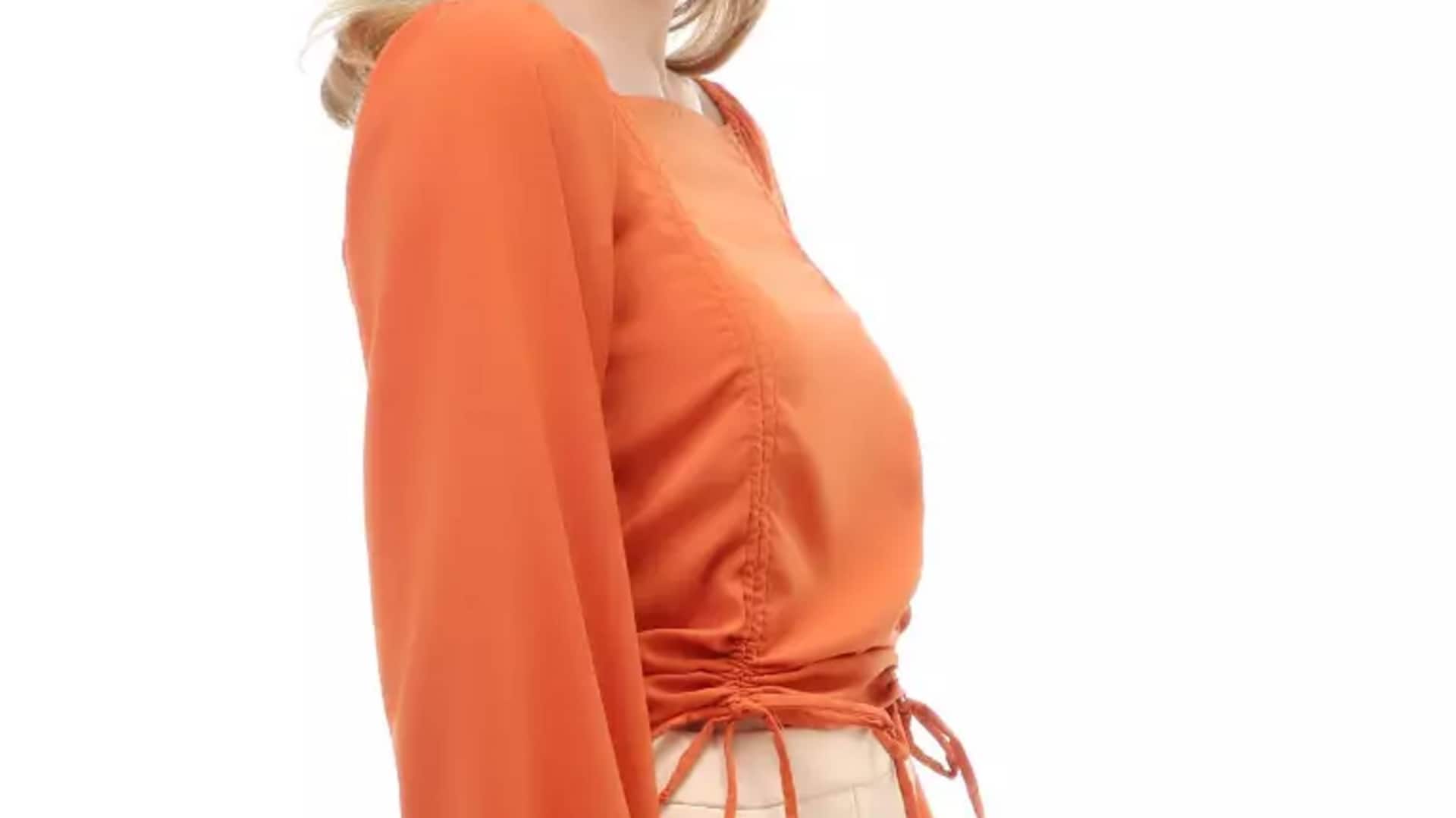 Lima gaya blus lengan surahi untuk musim semi India