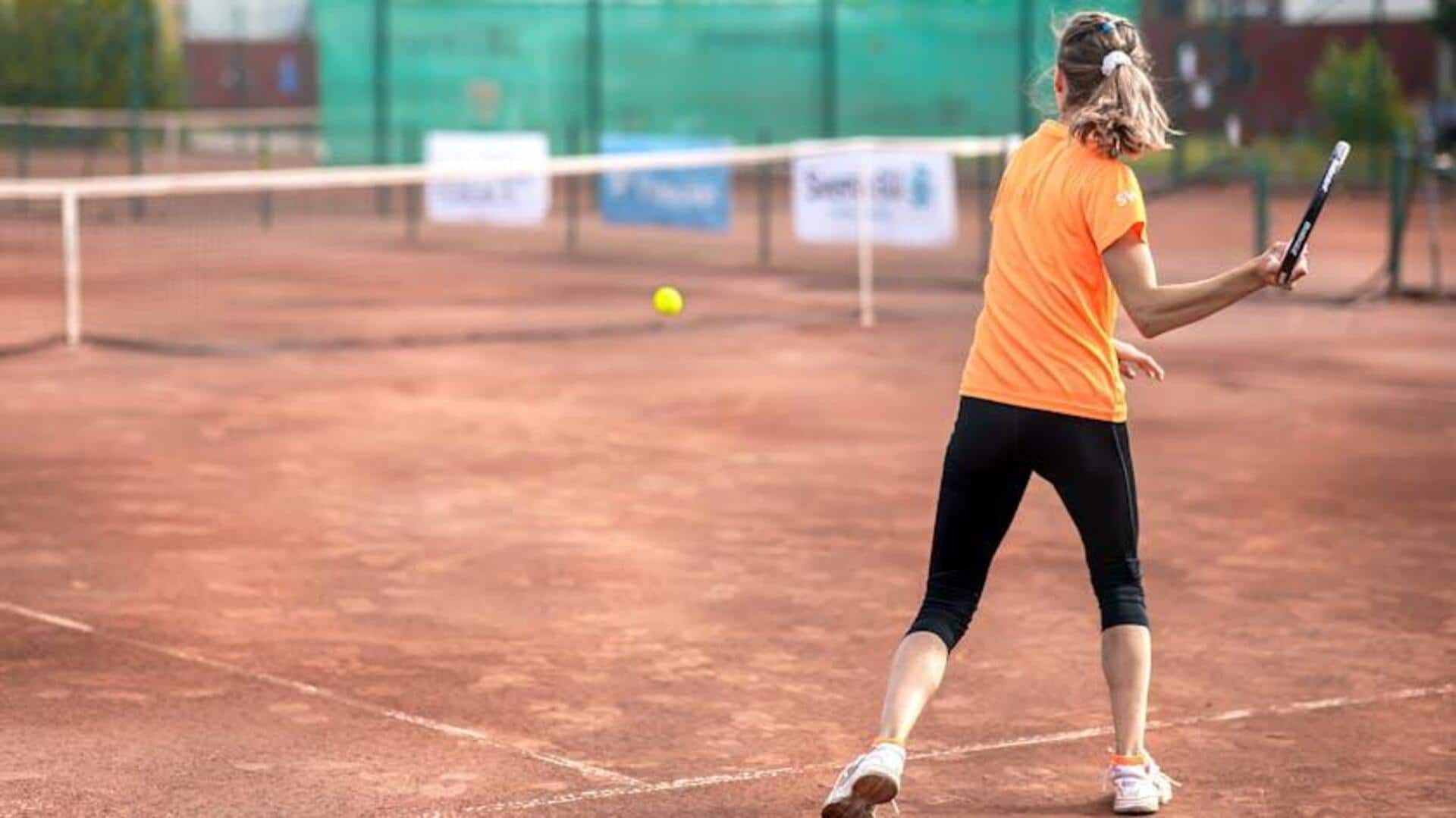 Mengapa pertandingan tenis dimainkan di berbagai permukaan?