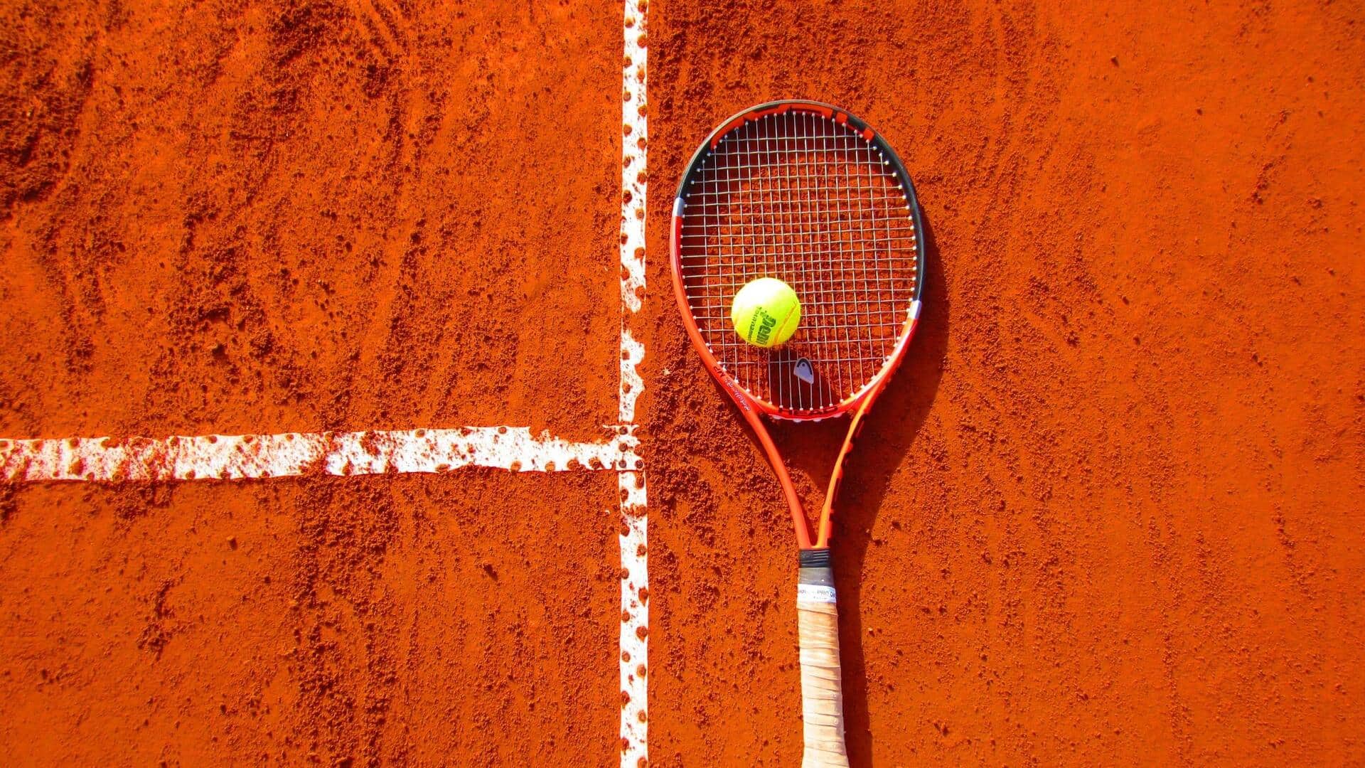 Mengapa lapangan tenis berbeda permukaan?