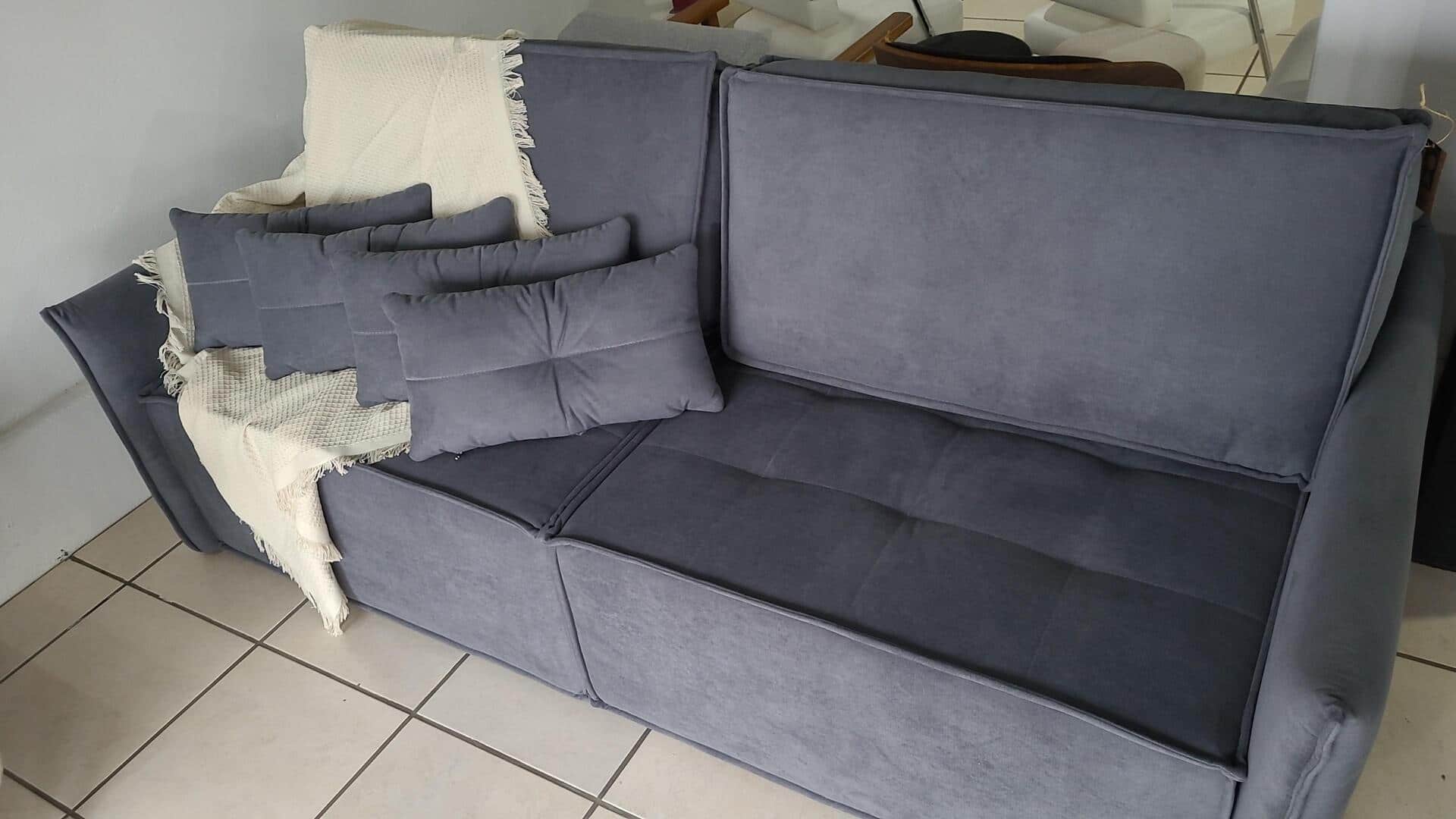 Lima trik perawatan sofa abadi untuk rumah India