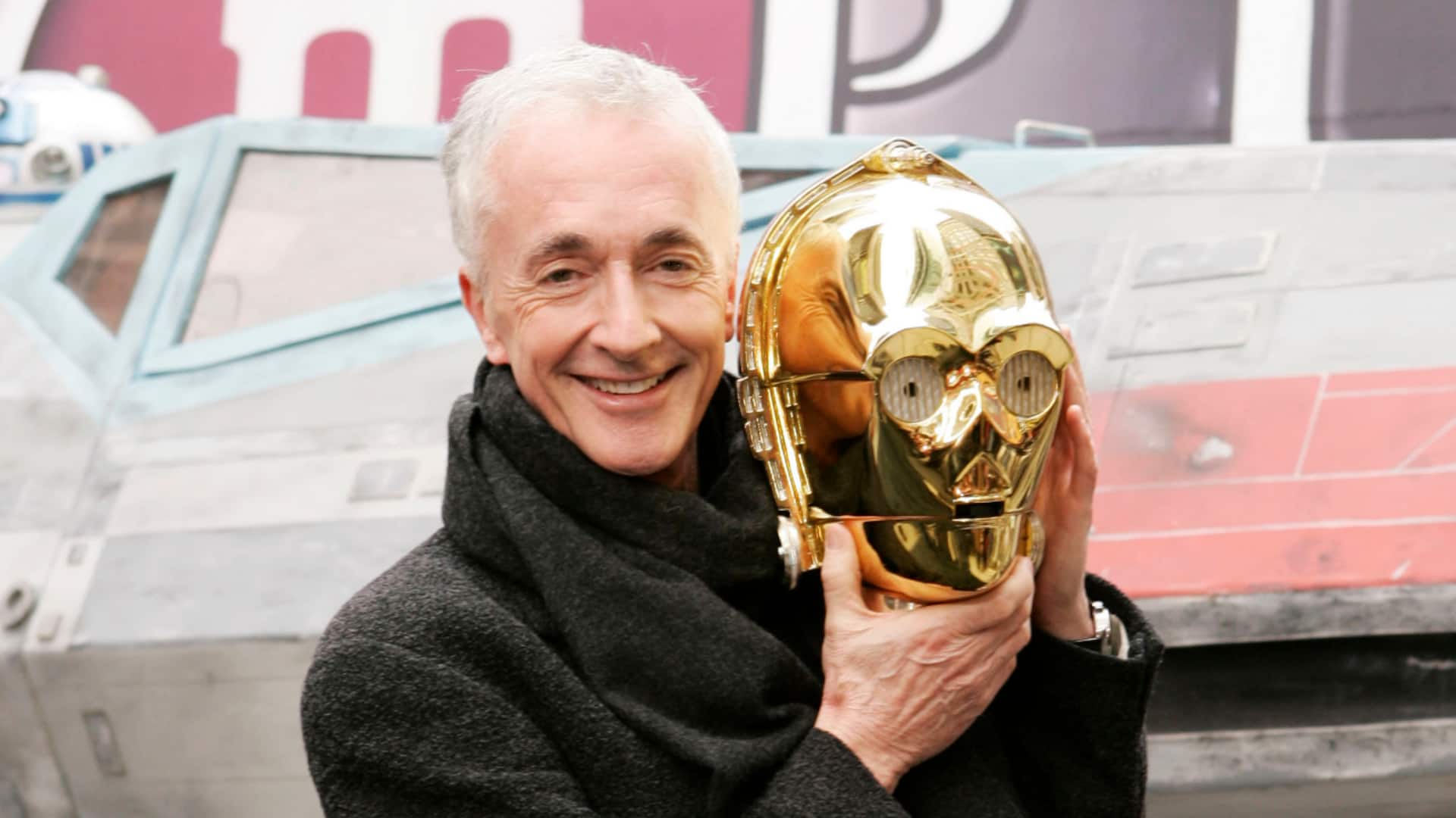 Aktor Hollywood yang mengumpulkan memorabilia film unik