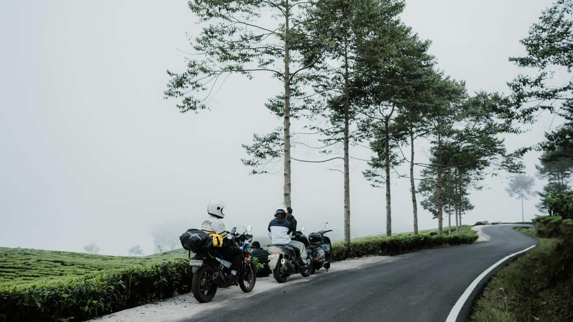 Rute Motor Terbaik di Indonesia untuk Pemandangan Menakjubkan