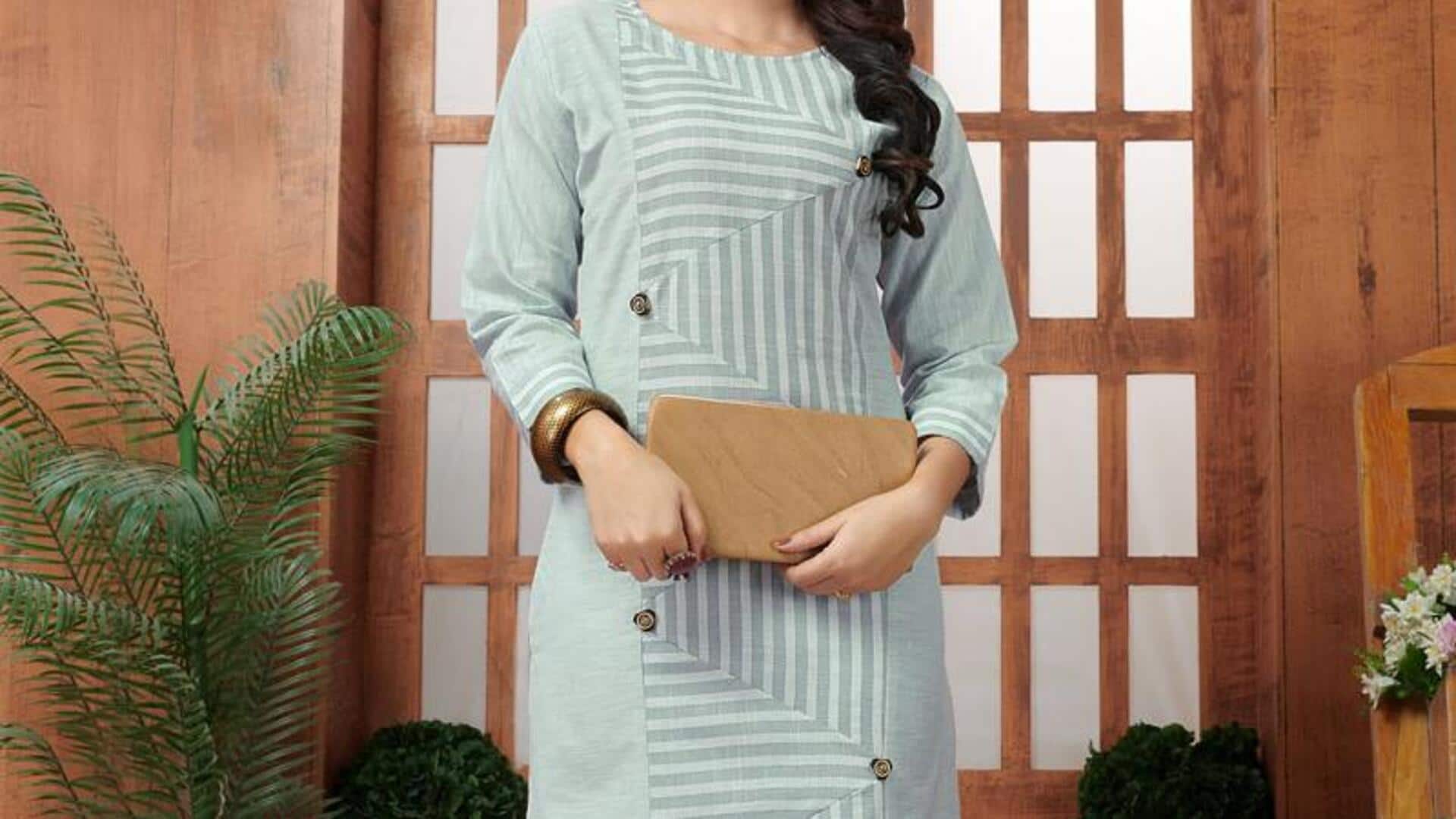Gaya cantik di musim hujan dengan atasan Khadi ringan