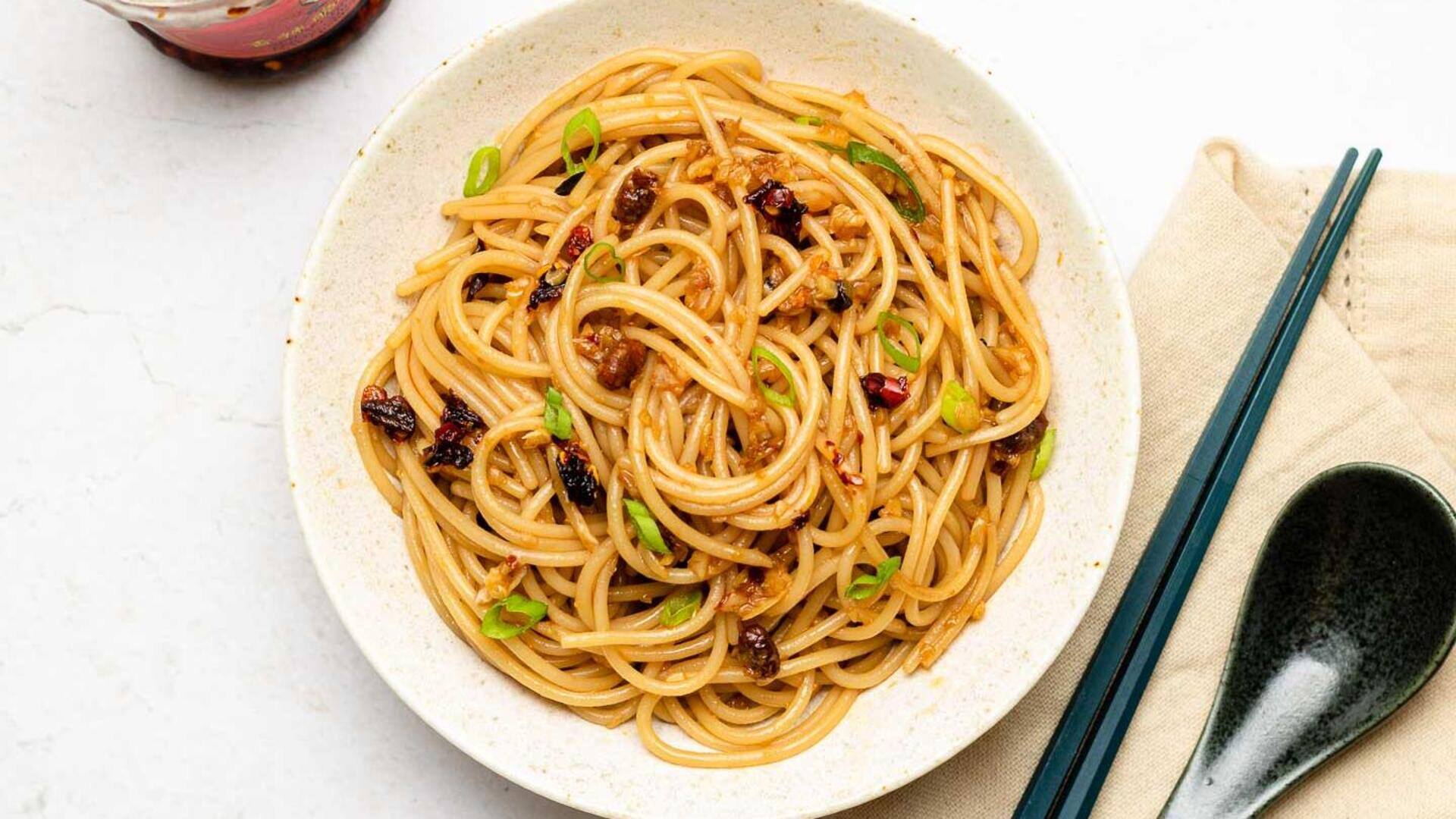 Menjelajahi Mi Vegetarian yang Tersembunyi di Pulau Jawa