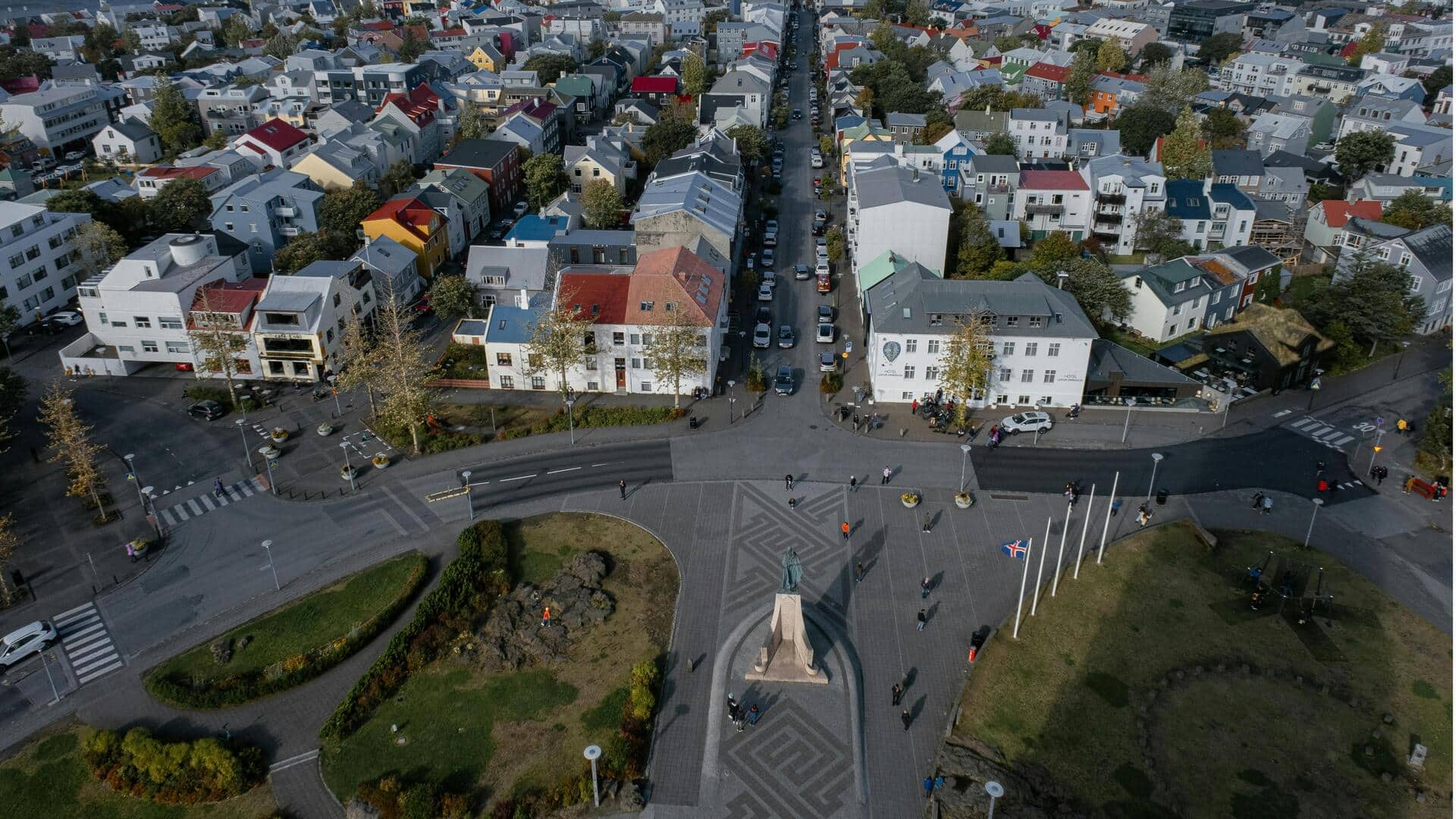 Menjelajahi Taman Kota Reykjavik yang Tenang