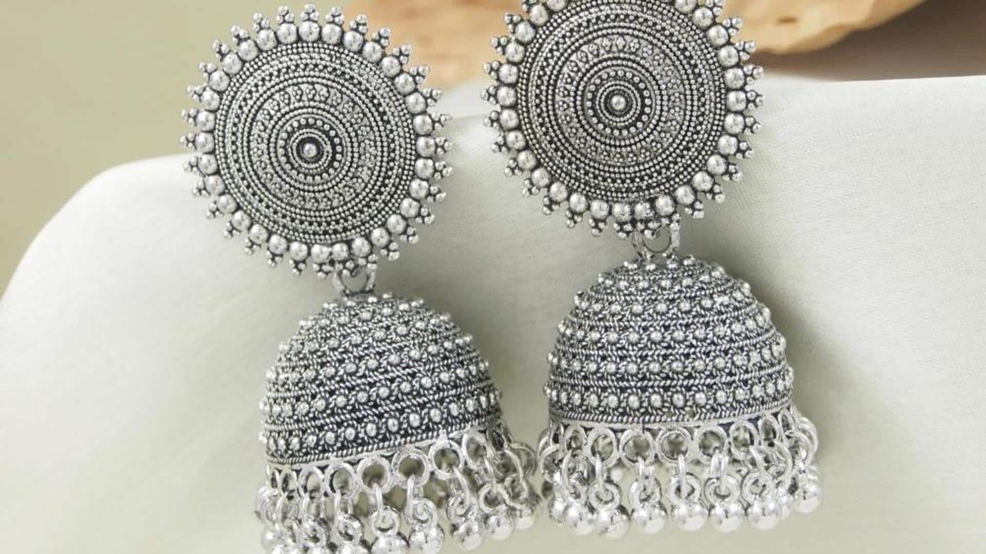 Tren perhiasan India yang abadi untuk meningkatkan kecantikan alami