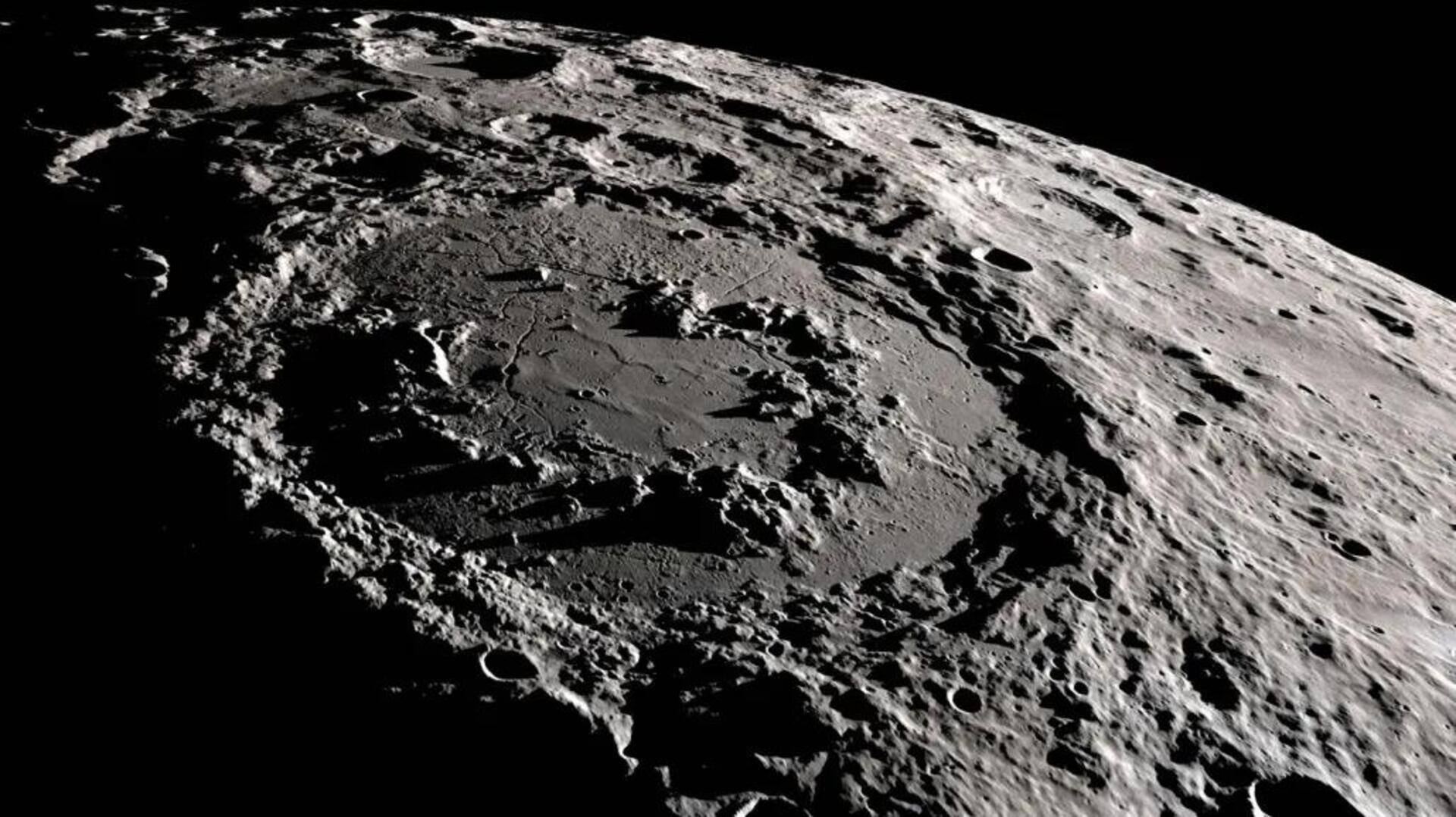 Mengungkap Misteri Kutub Selatan Bulan Mengungkap Misteri Kutub Selatan Bulan