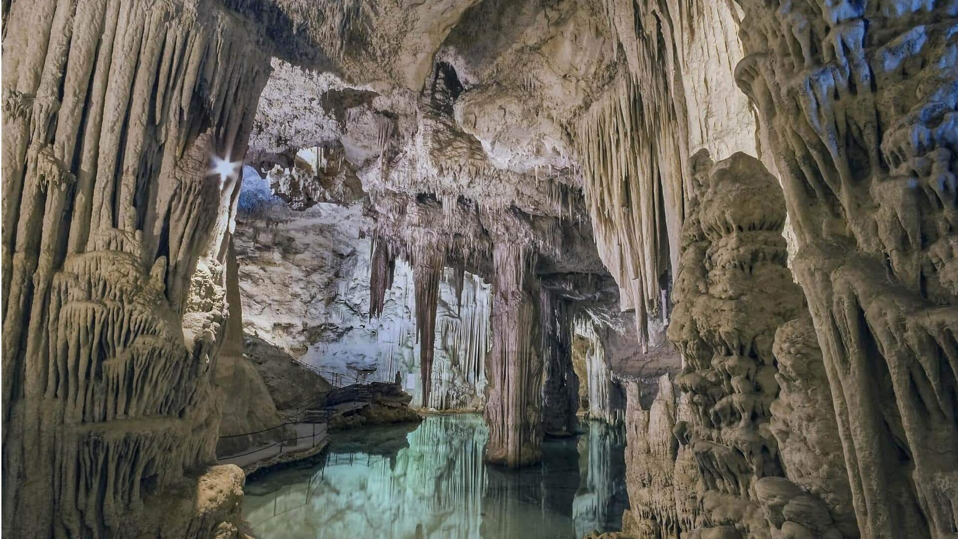 Lima Gua Rahasia Di Sardinia Yang Layak Untuk Dijelajahi