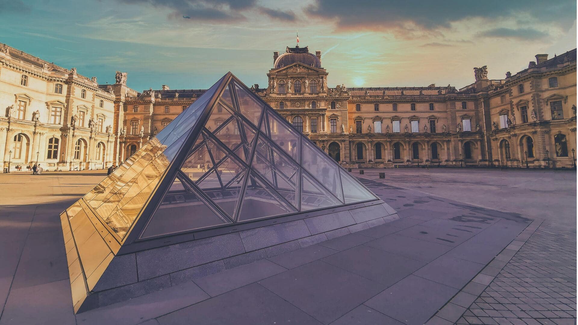 Karya Seni Abadi di Louvre: Panduan Wajib Lihat