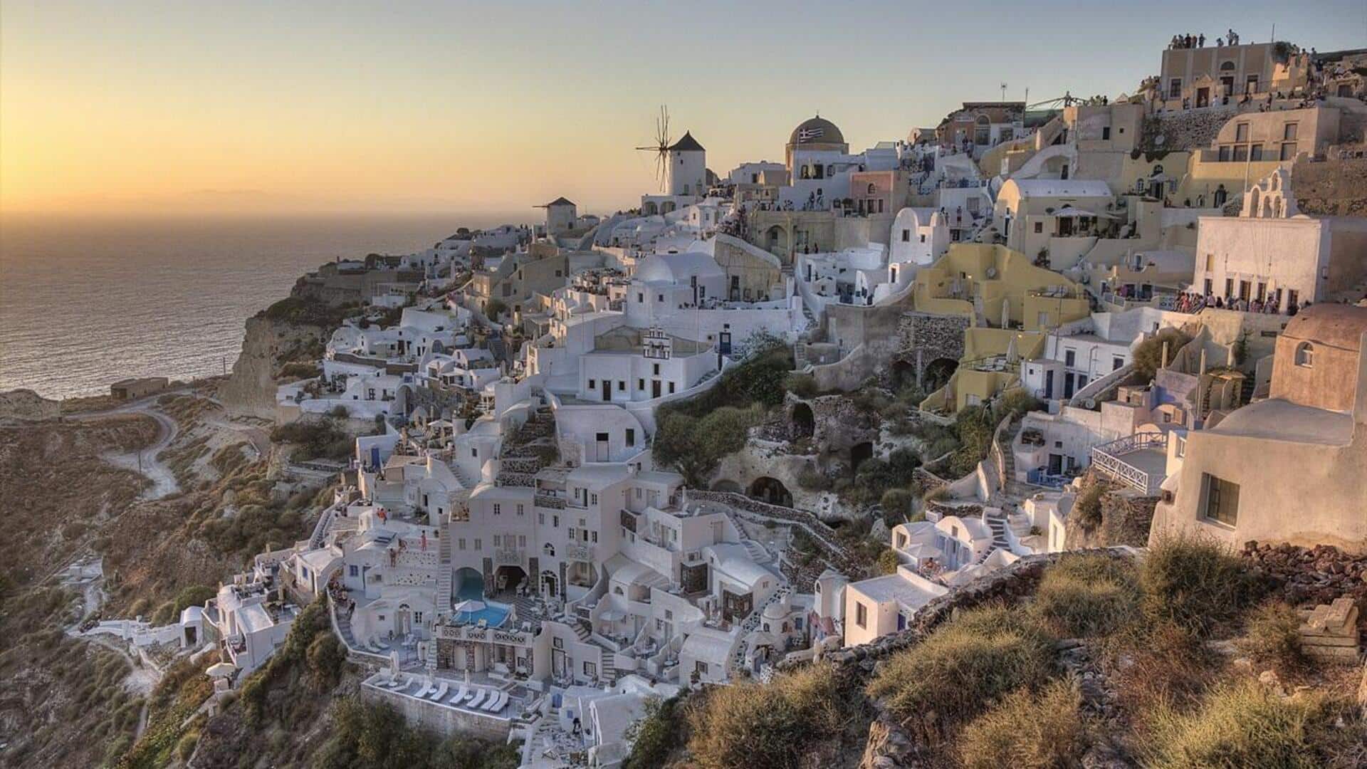 Matahari Terbenam di Santorini: Kenangan Tak Terlupakan