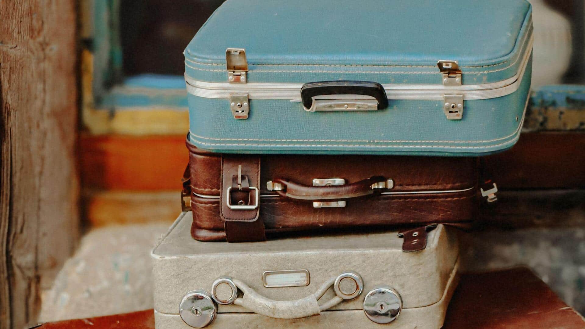 Solusi penyimpanan cerdas dengan koper vintage di rumah