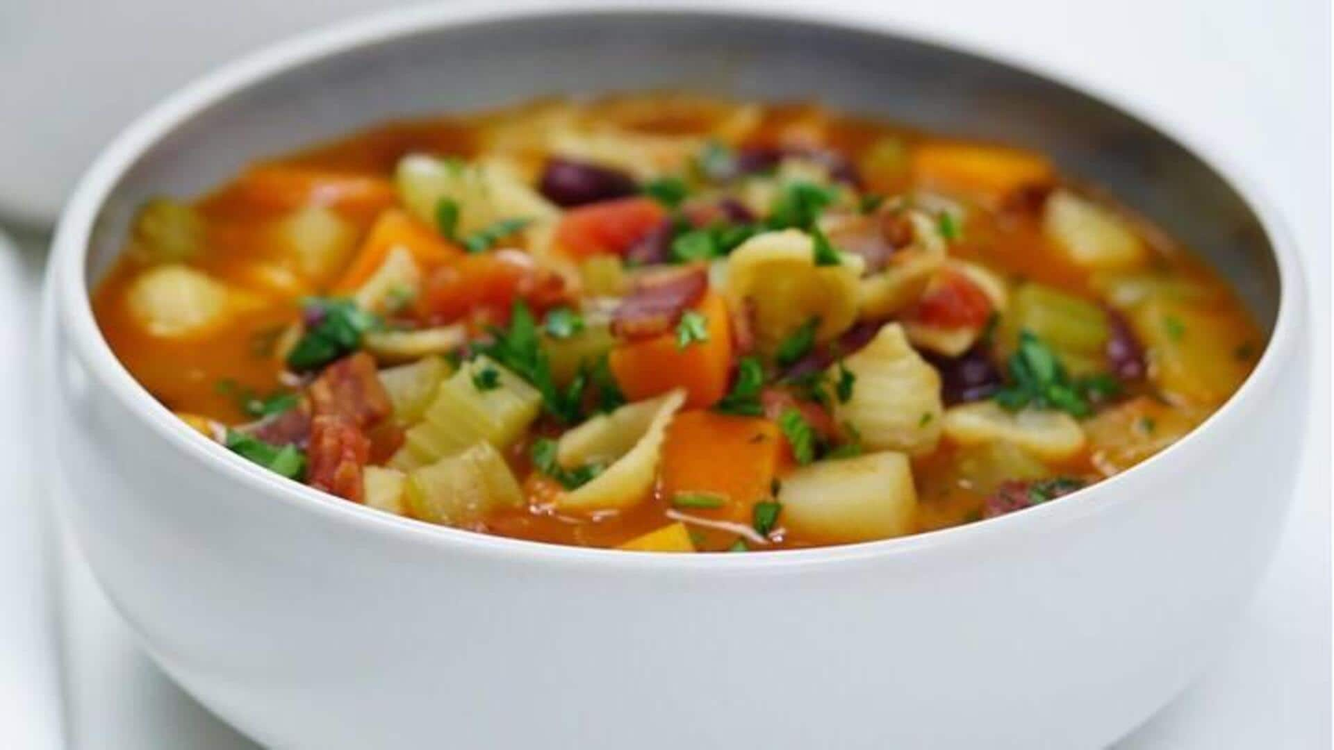 Coba resep sup minestrone vegan ini