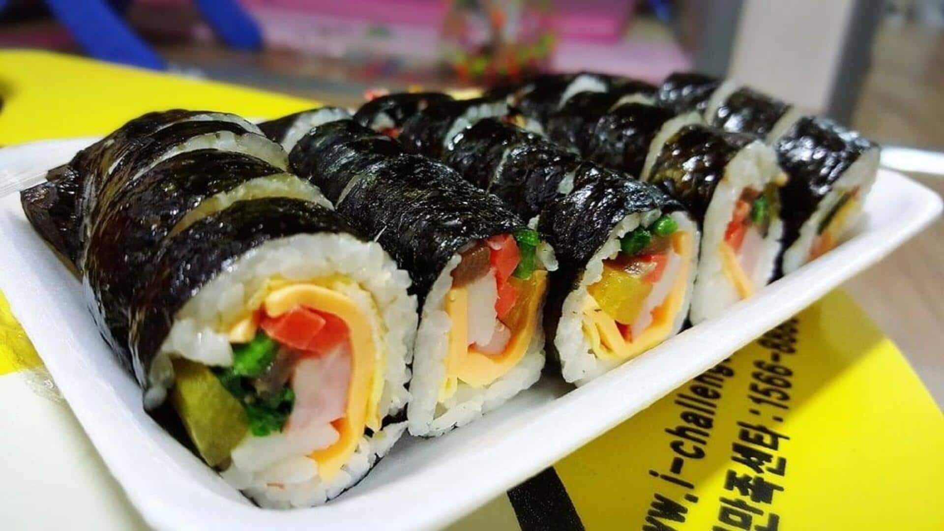 Seni sushi berwarna dengan sayuran sederhana Seni sushi berwarna dengan sayuran sederhana