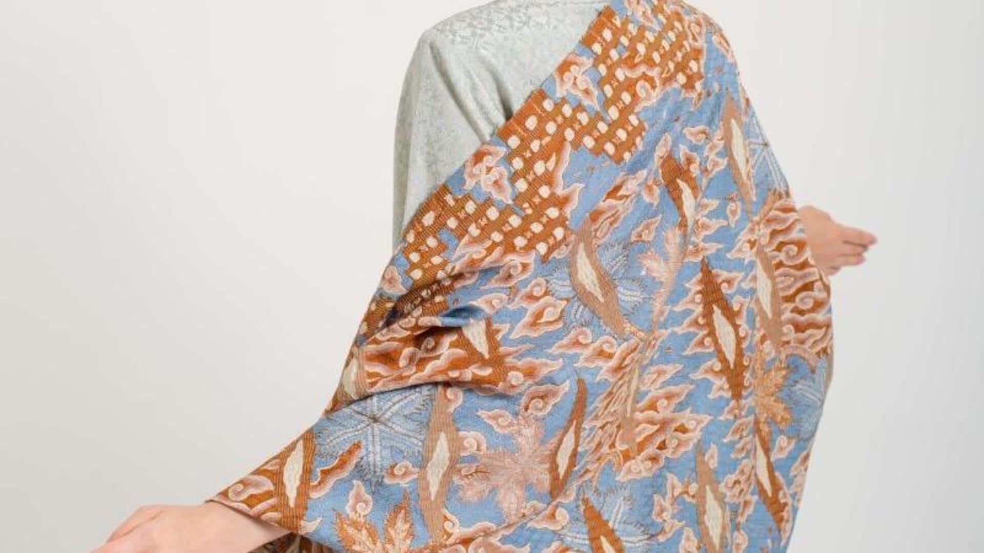 Selendang Sutra: Aksesori abadi dalam mode Indonesia