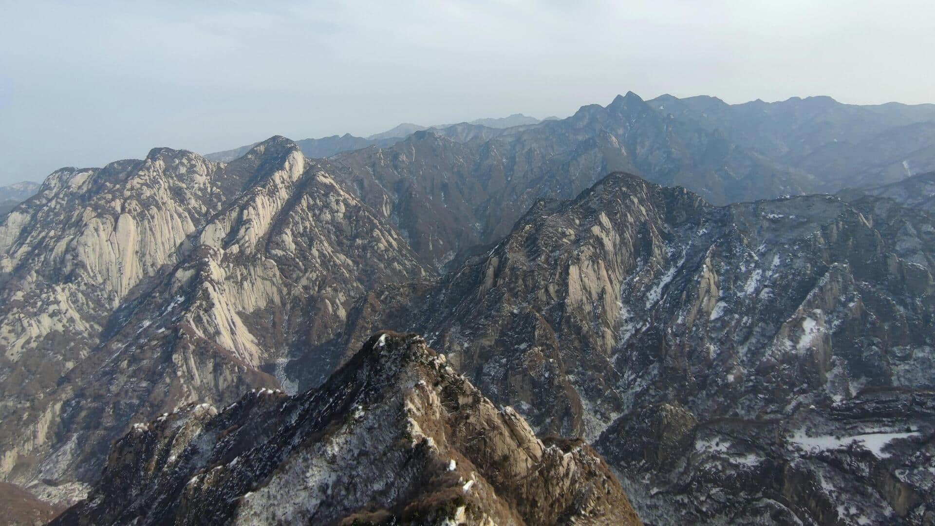 Menjelajahi Desa Pegunungan Berkabut di Provinsi Shaanxi, China