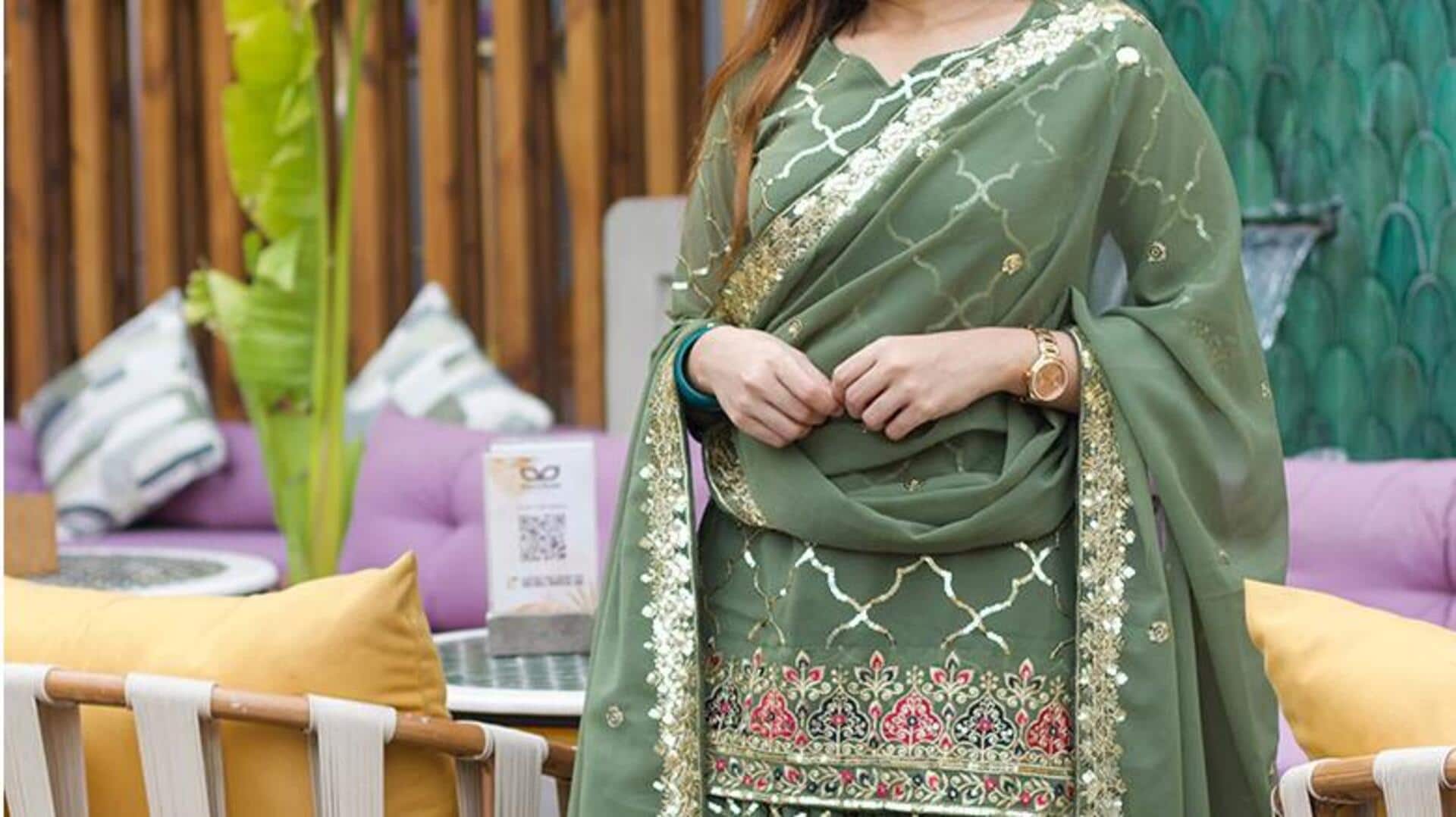 Gaya berlapis yang cantik untuk musim pra-panen di India
