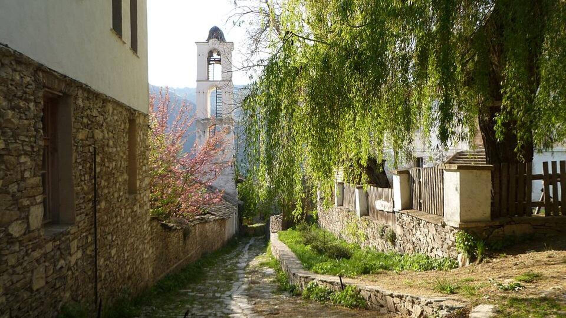 Jelajahi Desa Pegunungan Bulgaria yang Memikat