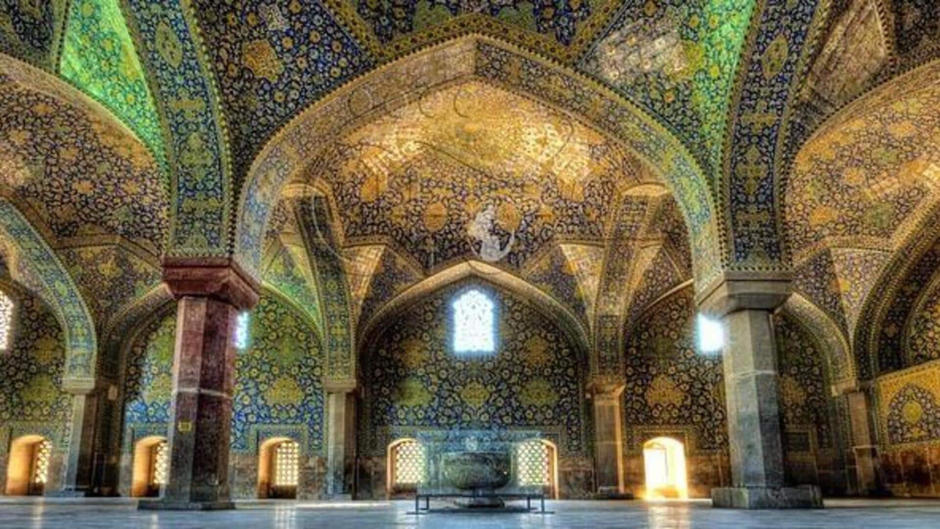 Lakukan perjalanan melintasi keajaiban arsitektur di Isfahan, Iran 
