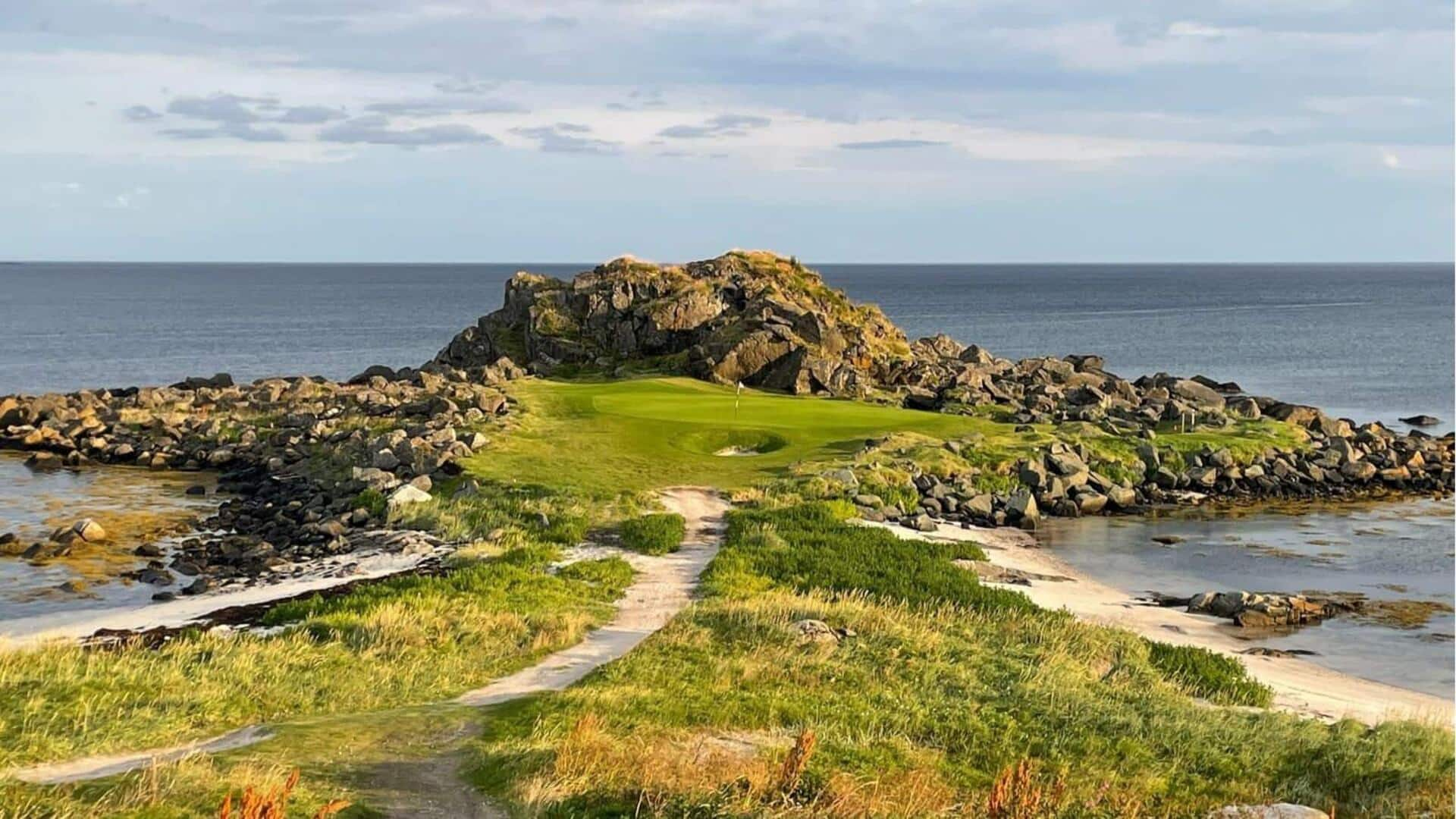 Ikuti petualangan bermain golf di bawah sinar matahari tengah malam di Lofoten, Norwegia 