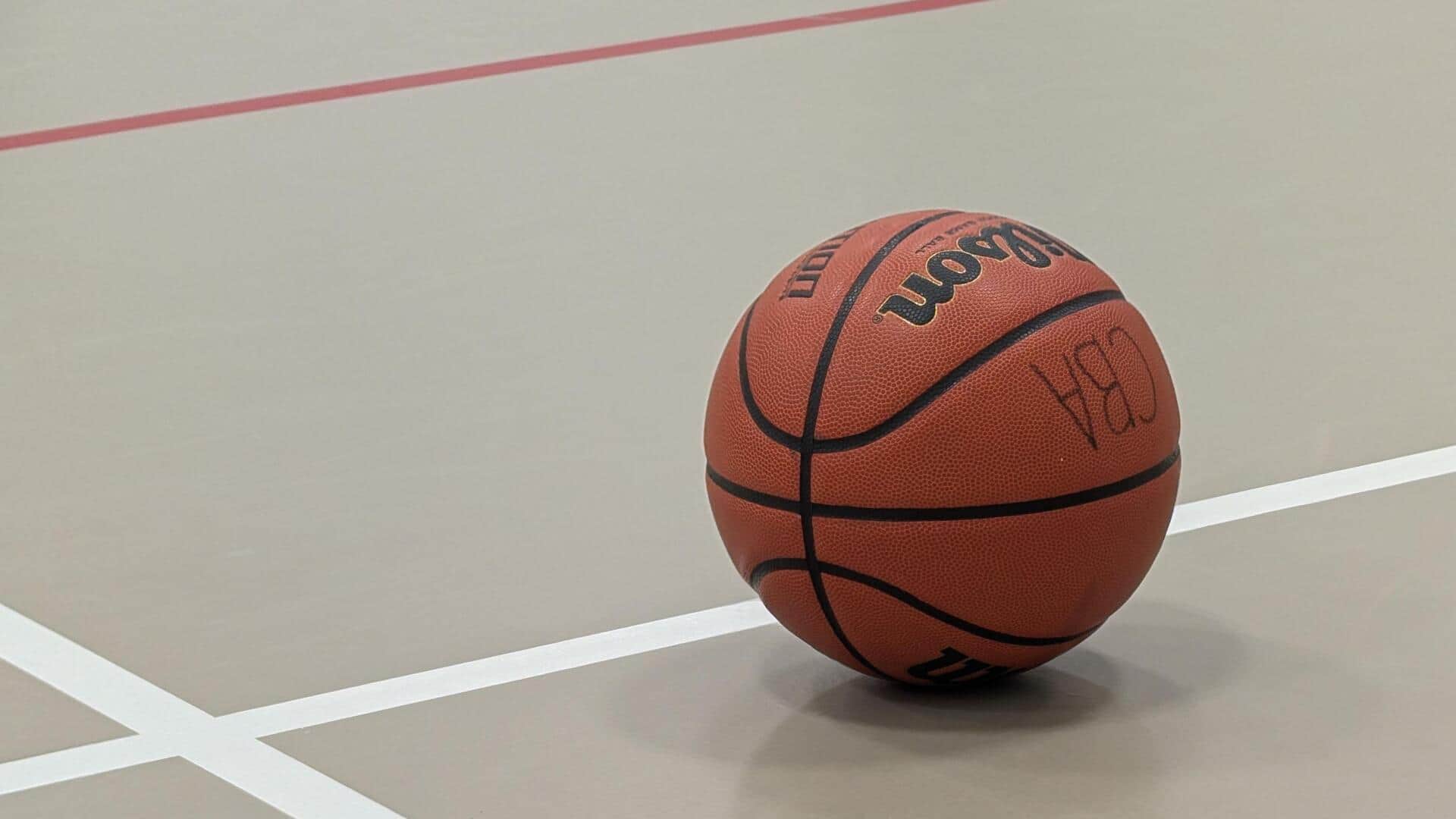 Apa yang membuat bola basket memantul efektif?