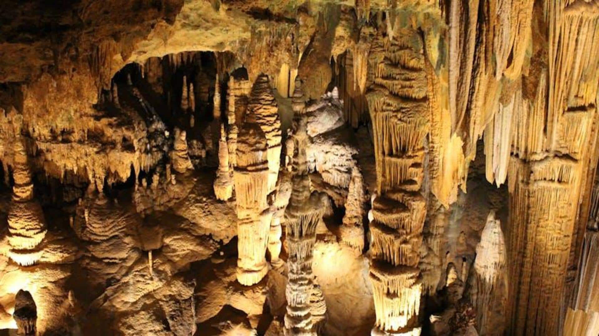 Menjelajahi Keajaiban Luray Caverns, Virginia, AS