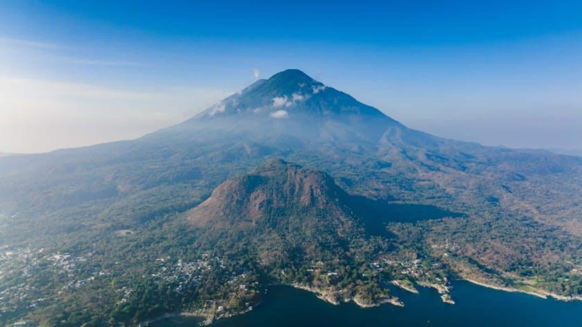 Menjelajahi Jalur Pendakian Kuno di Jawa Menjelajahi Jalur Pendakian Kuno di Jawa