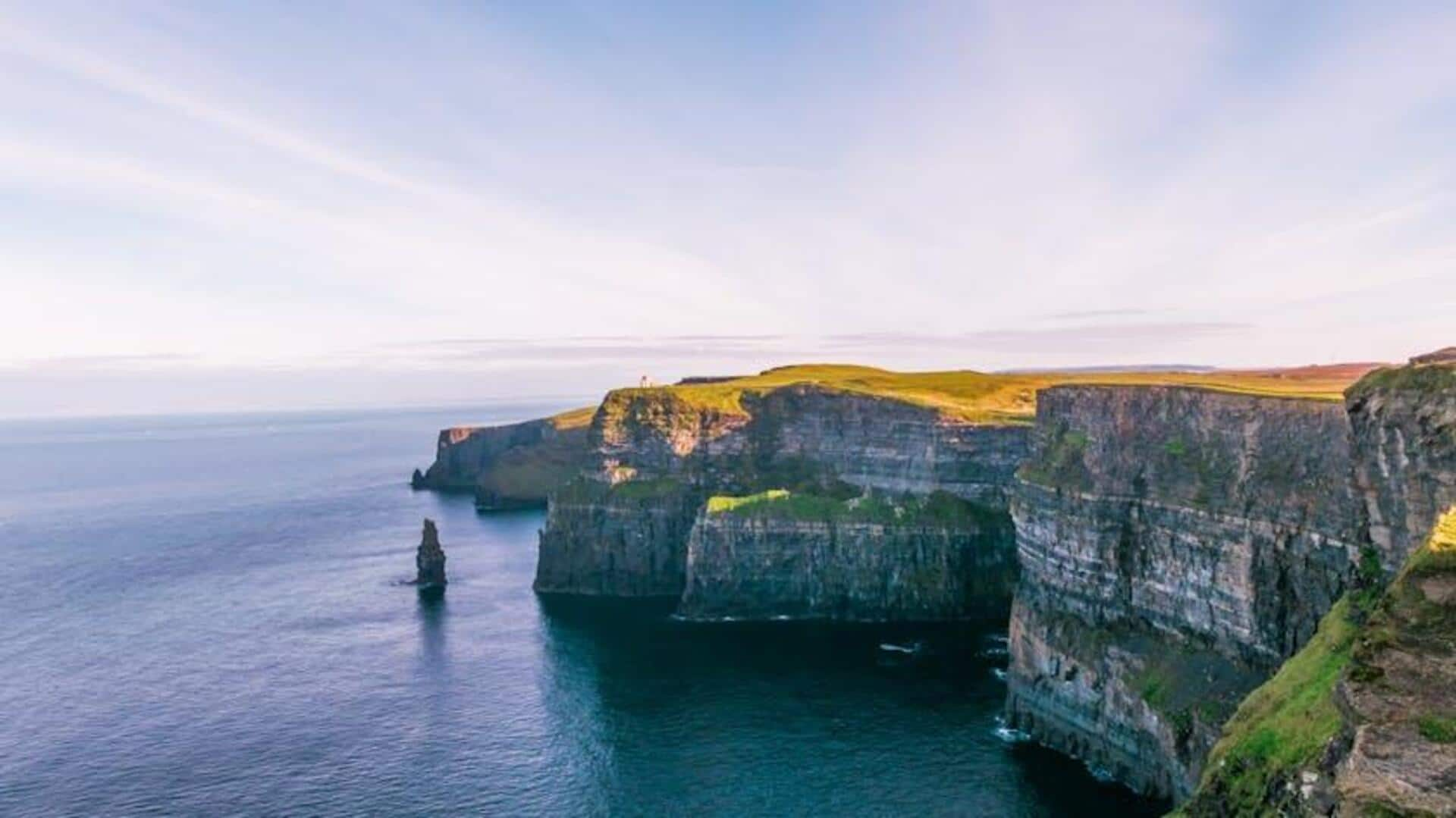 Menikmati Keindahan Tebing Moher, Irlandia