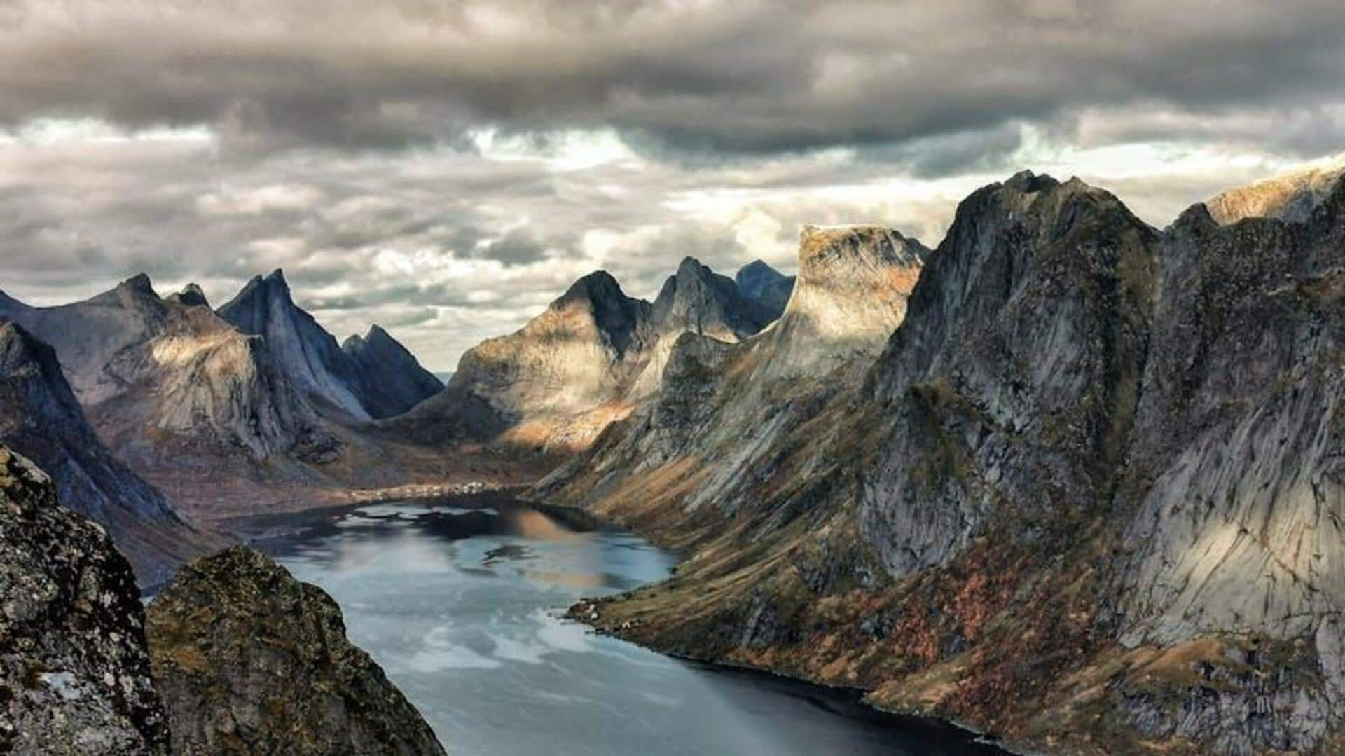 Petualangan Kayak di Fjord Norwegia: Pengalaman Wajib Coba