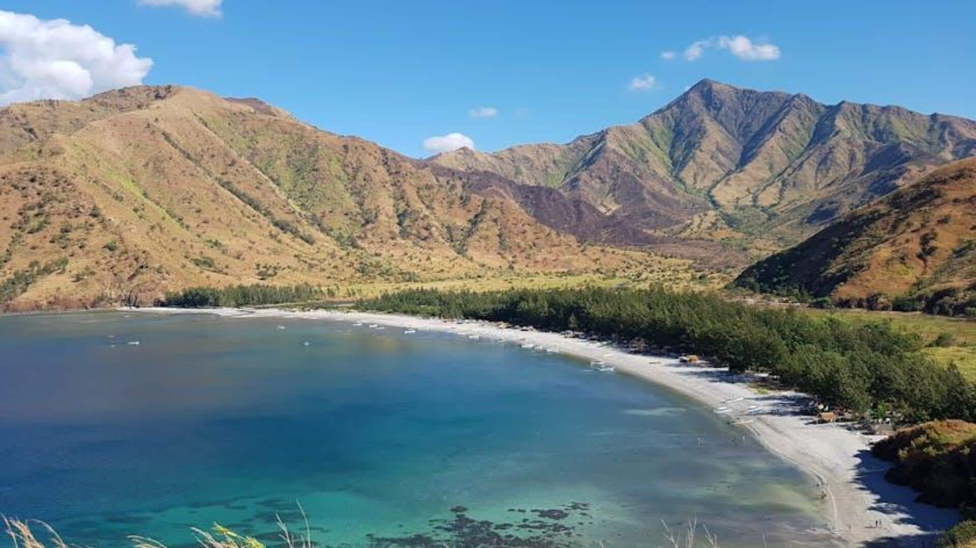 Menikmati Kesunyian Anawangin Cove, Filipina