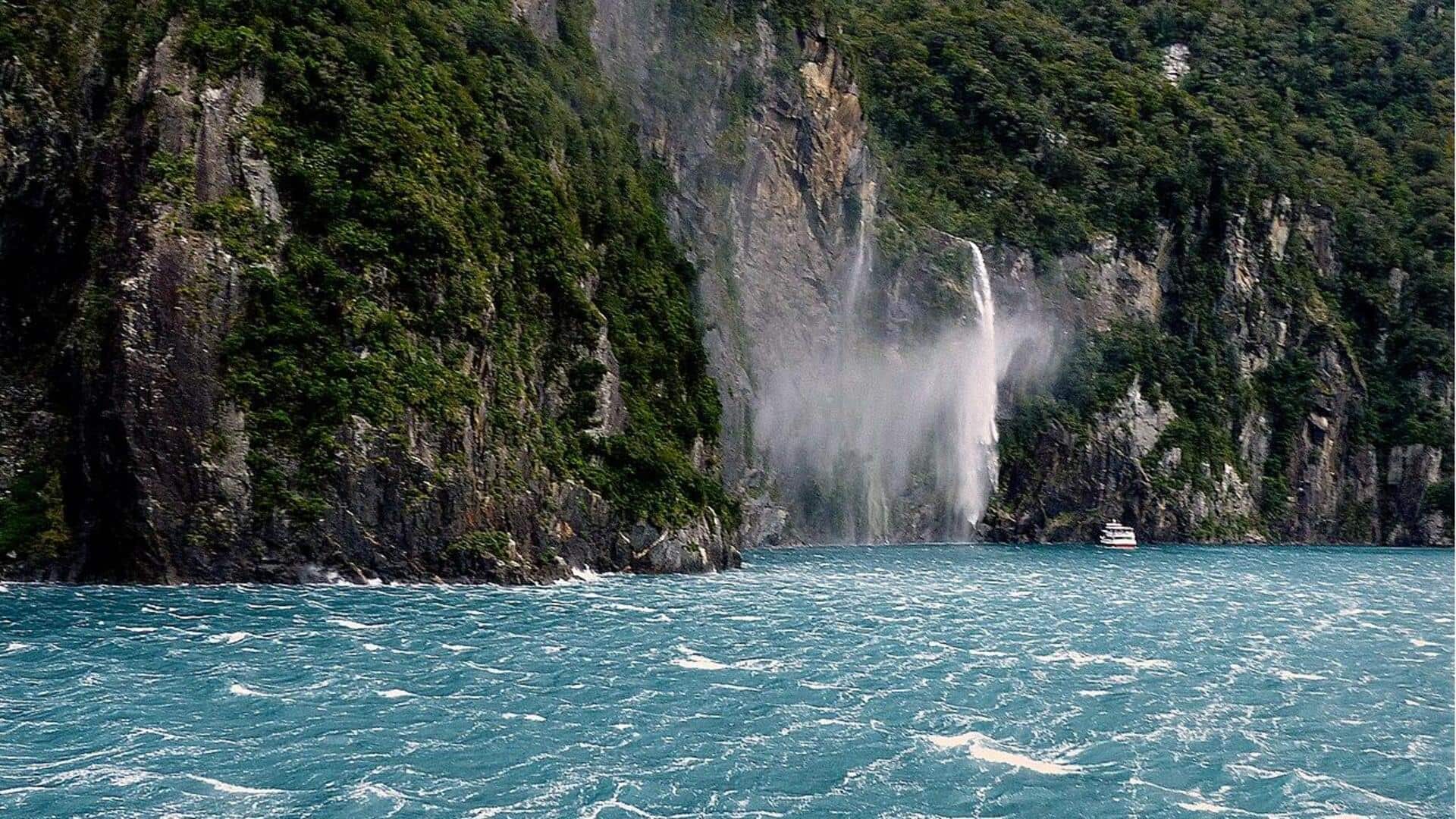 5 Air Terjun yang Patut Dikunjungi di Selandia Baru