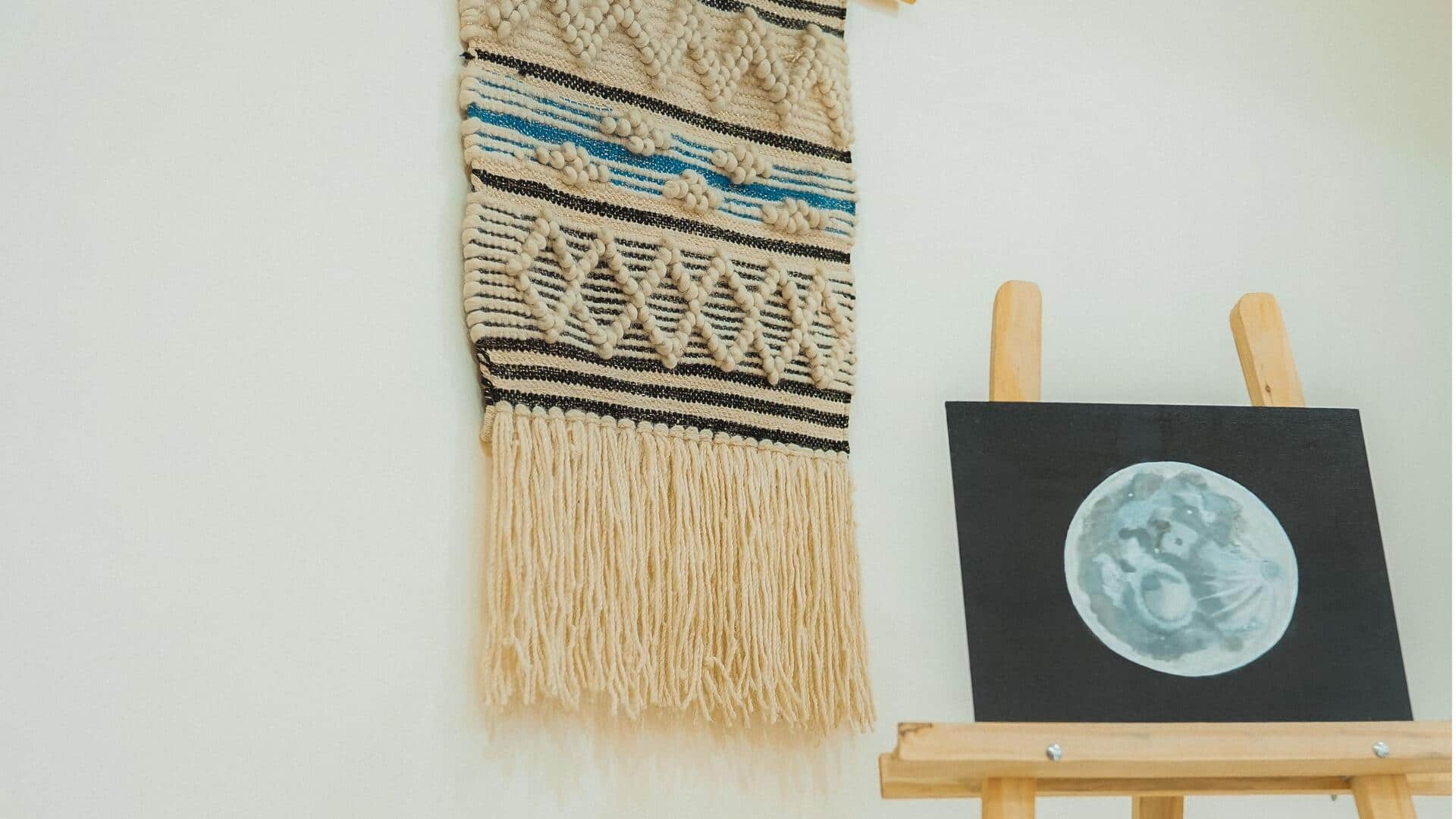 Menciptakan interior berwarna dengan seni tekstil