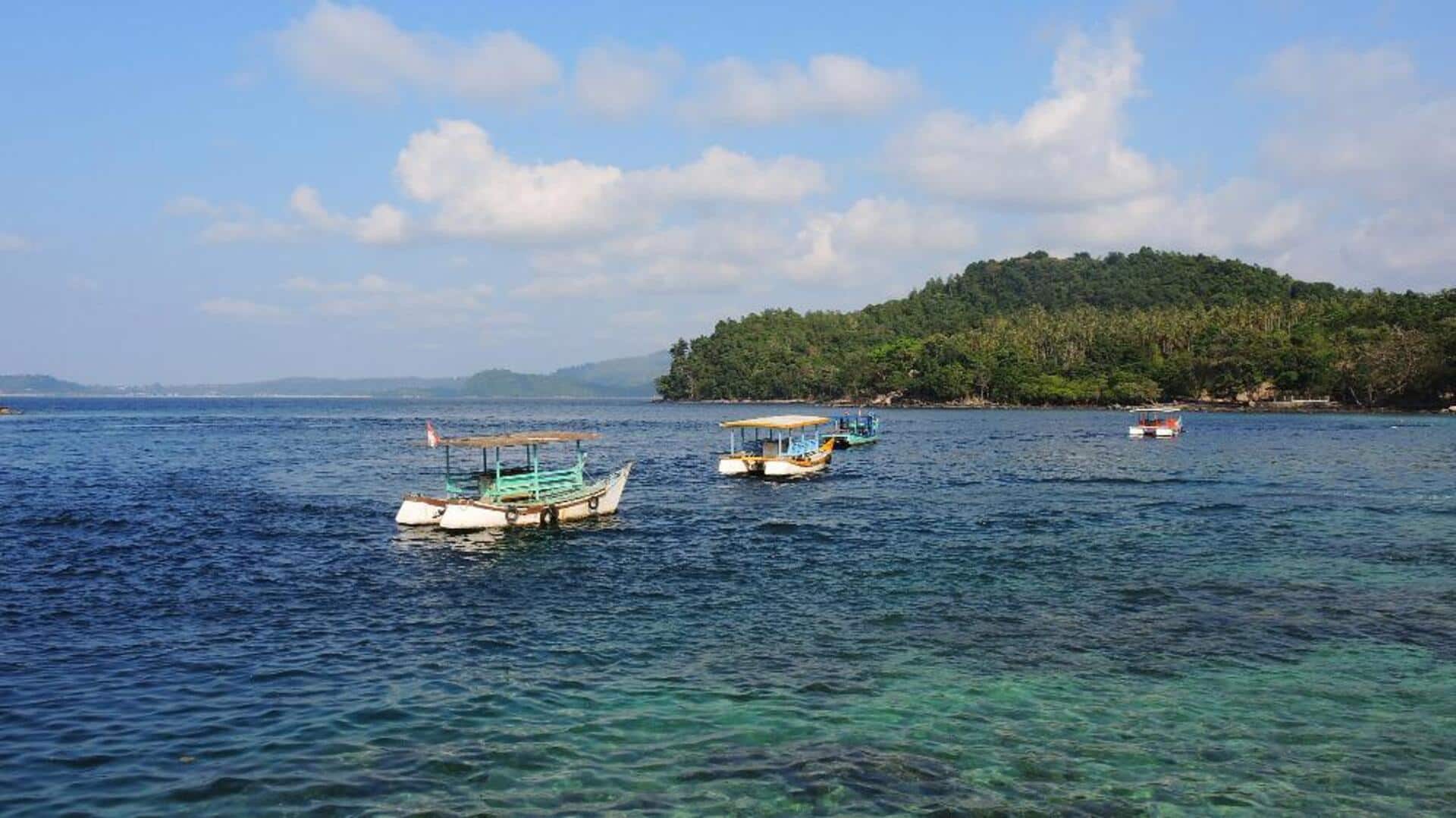 Pantai tak tersentuh di Sumatra