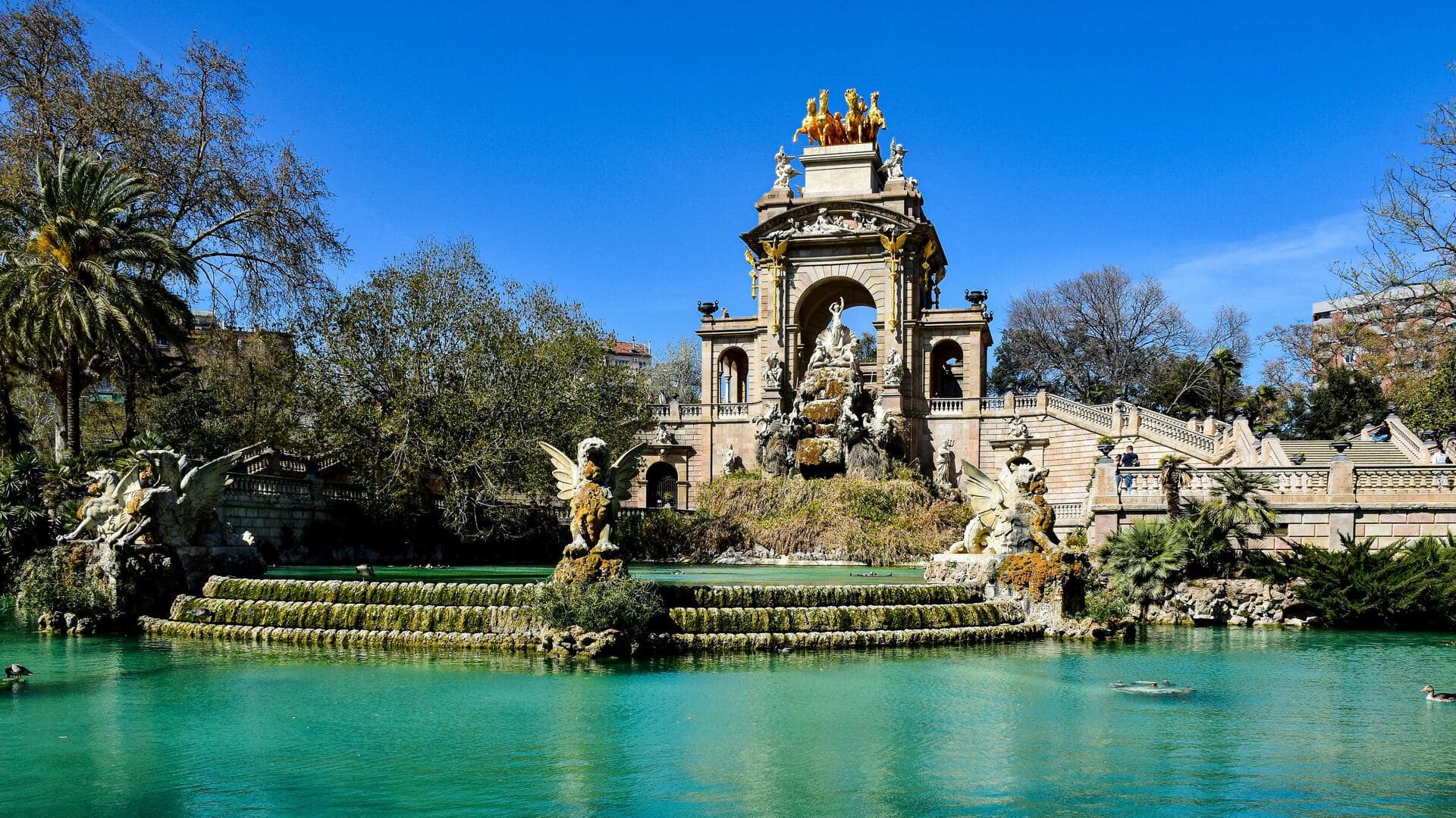 Lima Tempat Indah untuk Menemukan Jam Matahari di Barcelona